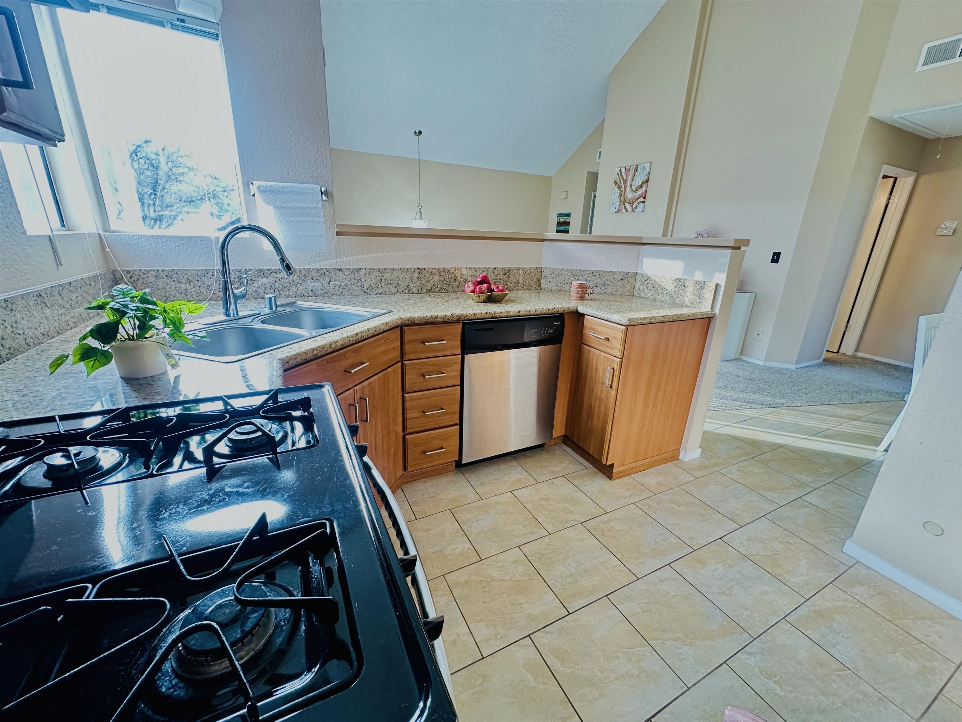 Detail Gallery Image 27 of 56 For 161 Seaway Ct, Hercules,  CA 94547 - 2 Beds | 2 Baths