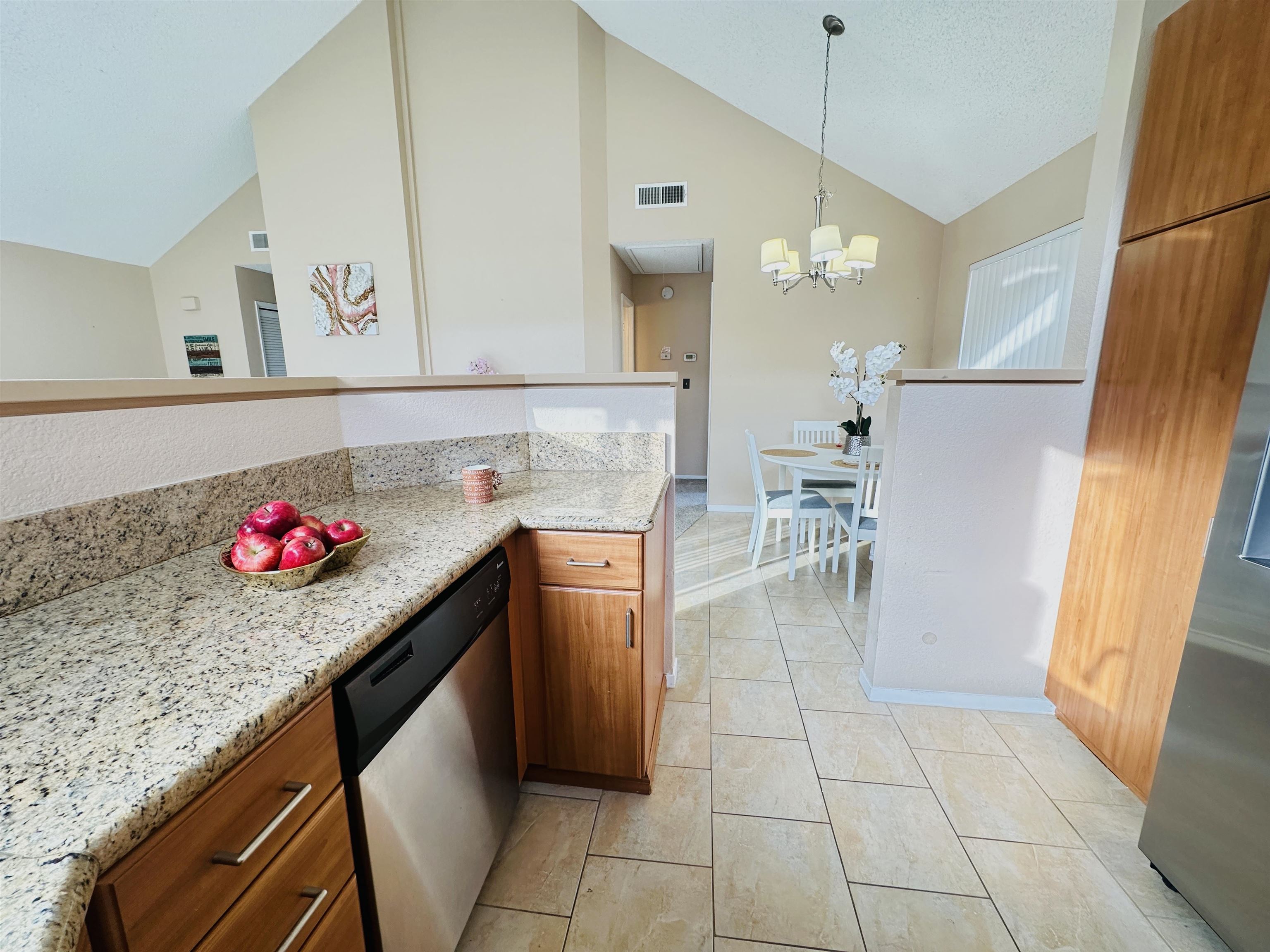 Detail Gallery Image 28 of 56 For 161 Seaway Ct, Hercules,  CA 94547 - 2 Beds | 2 Baths