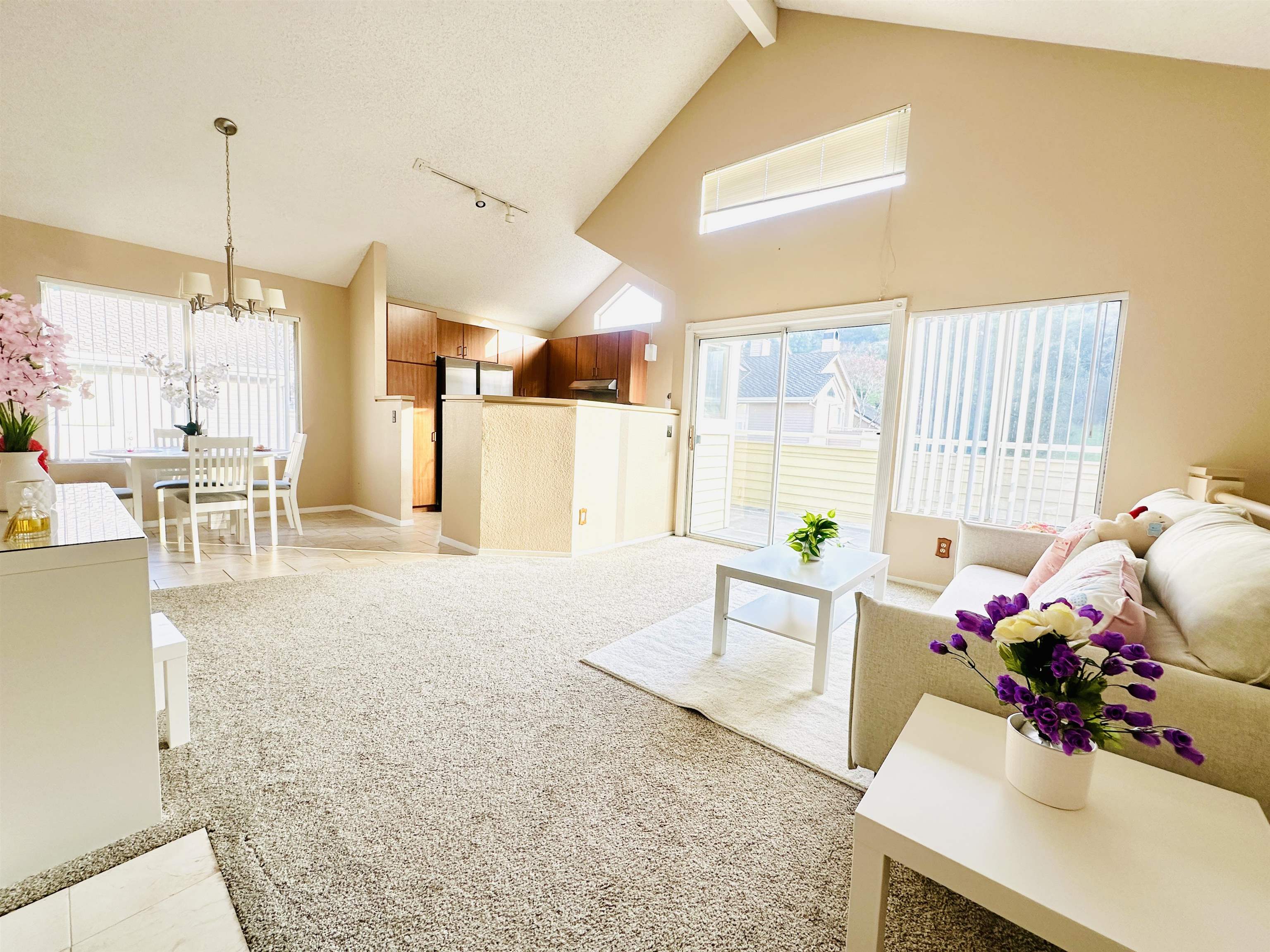 Detail Gallery Image 6 of 47 For 161 Seaway Ct, Hercules,  CA 94547 - 2 Beds | 2 Baths