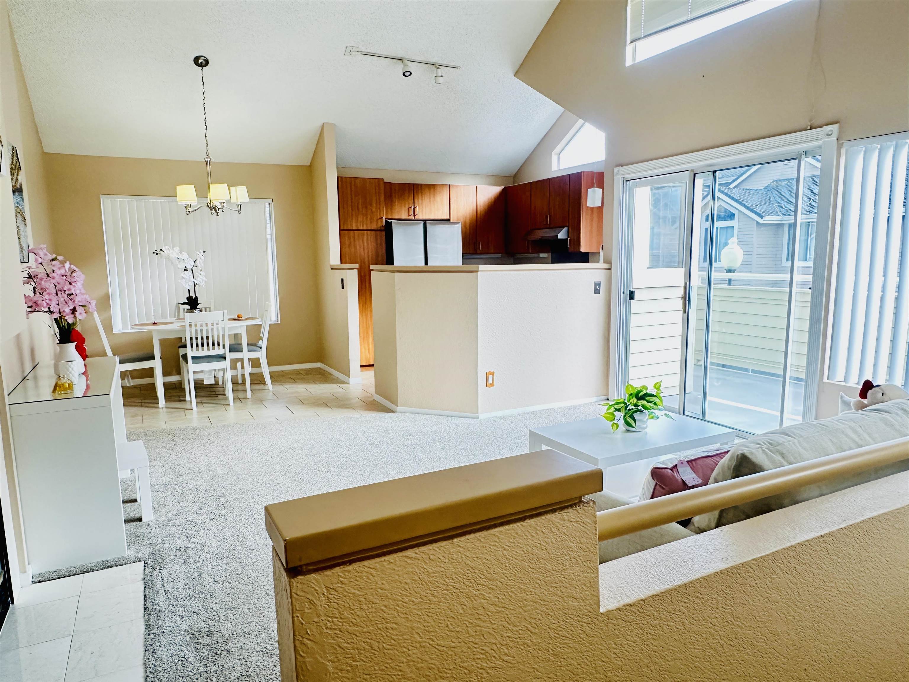 Detail Gallery Image 8 of 56 For 161 Seaway Ct, Hercules,  CA 94547 - 2 Beds | 2 Baths