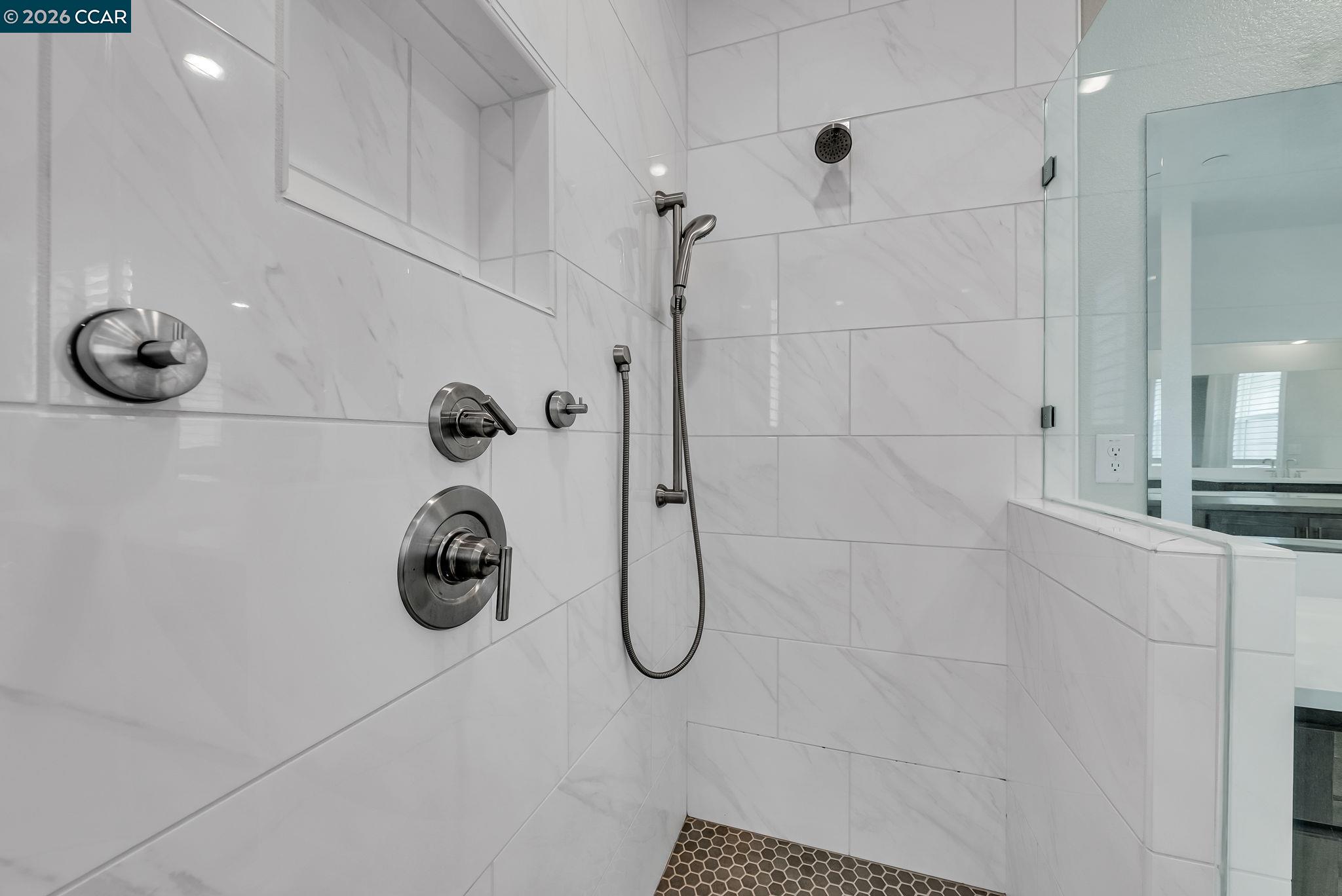 Detail Gallery Image 37 of 60 For 5853 Brookshire Dr, Rocklin,  CA 95677 - 4 Beds | 3 Baths