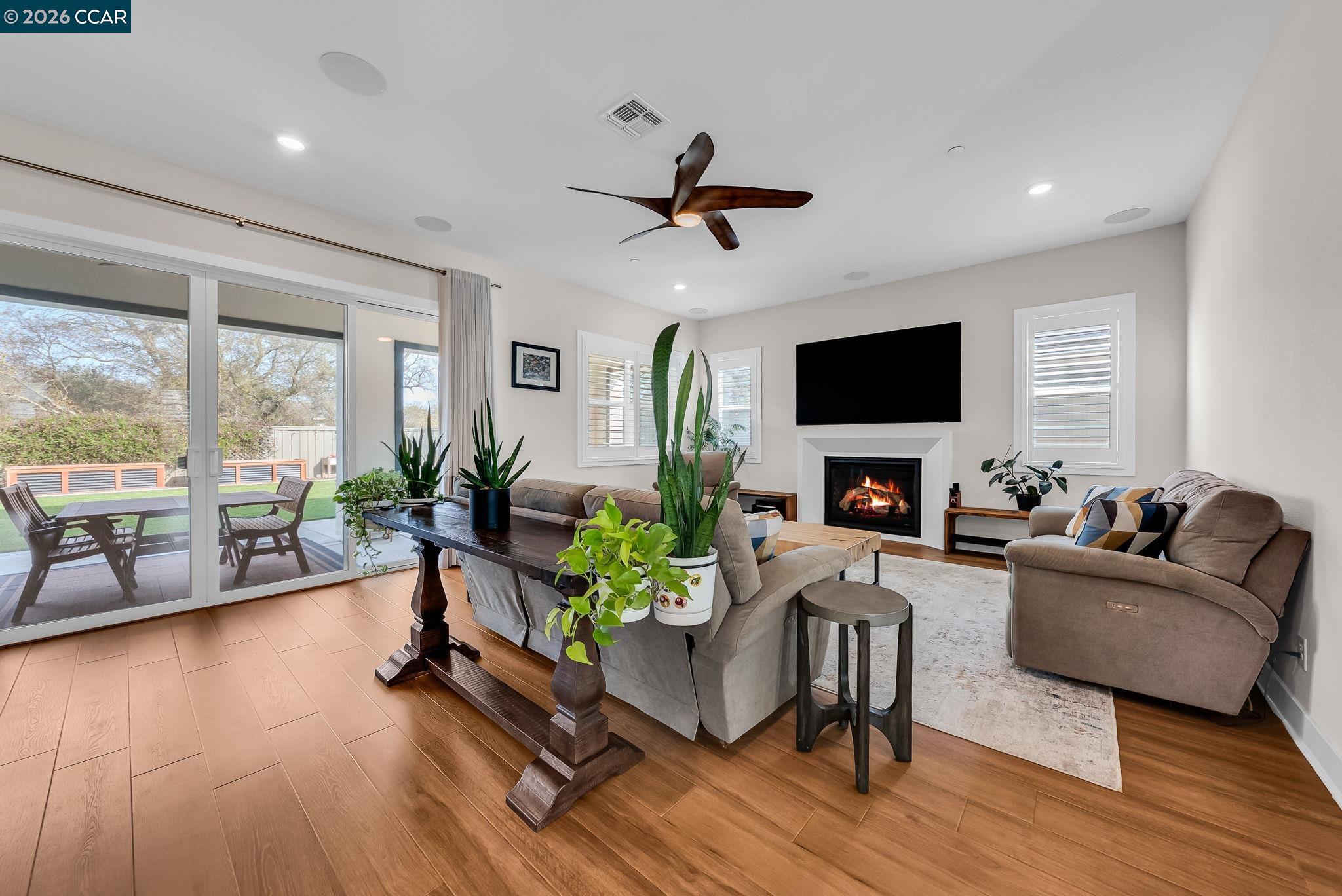 Detail Gallery Image 9 of 60 For 5853 Brookshire Dr, Rocklin,  CA 95677 - 4 Beds | 3 Baths