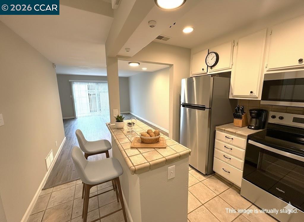 Front Image Thumbnail for CC41121949