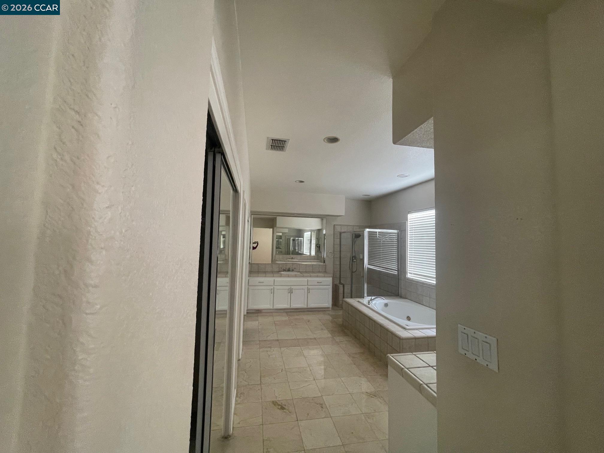 Detail Gallery Image 13 of 27 For 2096 Goldpine Way, Antioch,  CA 94509 - 5 Beds | 3 Baths