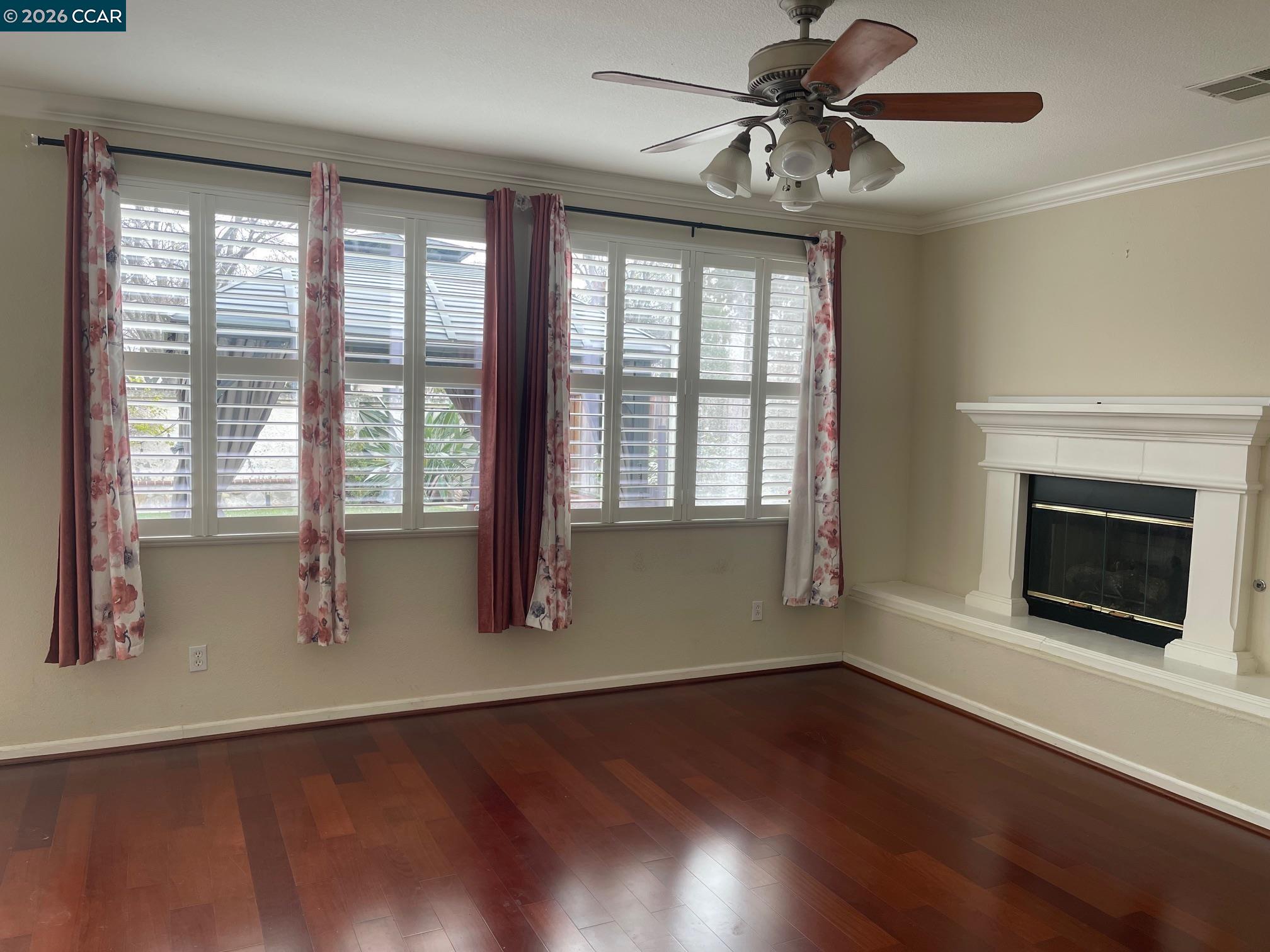 Detail Gallery Image 16 of 27 For 2096 Goldpine Way, Antioch,  CA 94509 - 5 Beds | 3 Baths