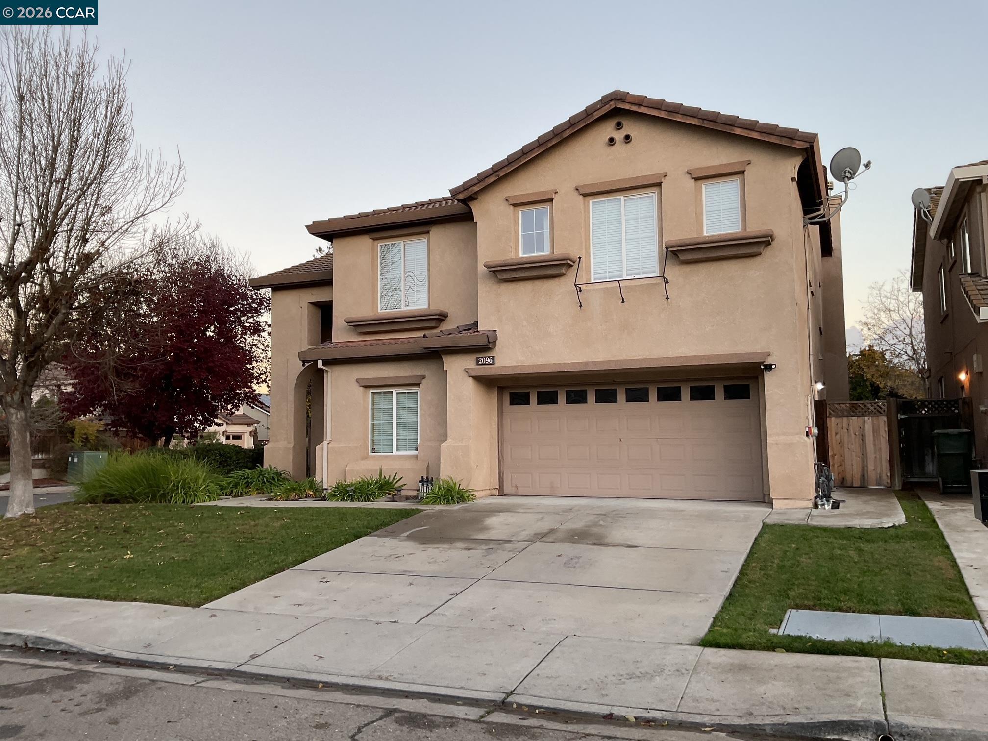 Detail Gallery Image 4 of 27 For 2096 Goldpine Way, Antioch,  CA 94509 - 5 Beds | 3 Baths