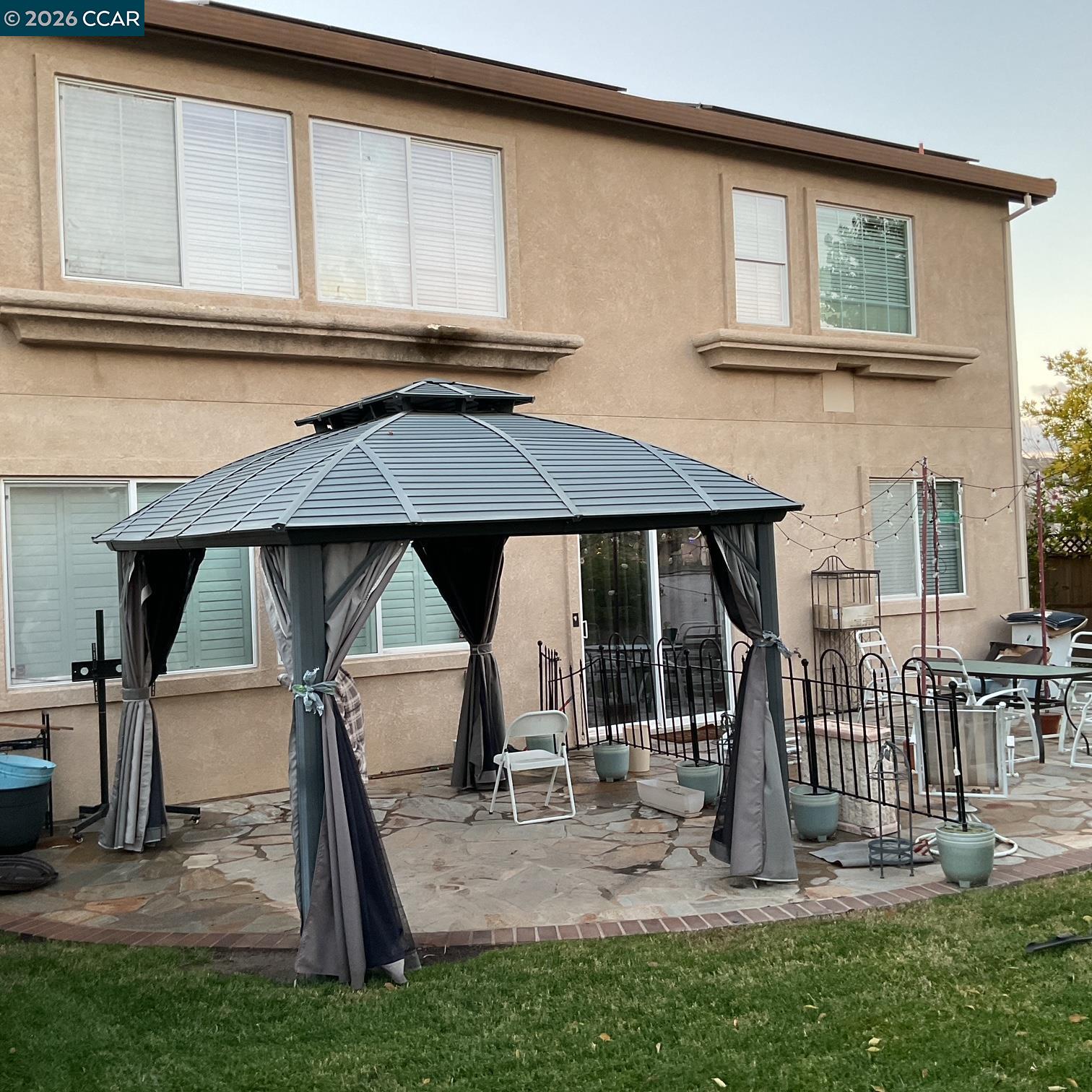 Detail Gallery Image 8 of 27 For 2096 Goldpine Way, Antioch,  CA 94509 - 5 Beds | 3 Baths