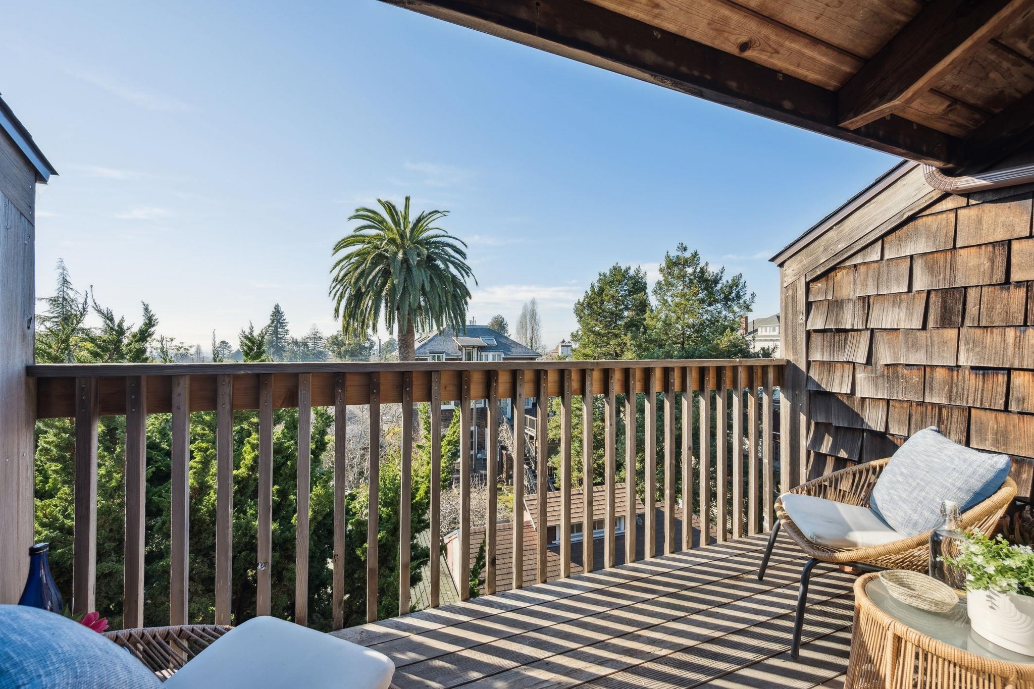Detail Gallery Image 14 of 35 For 1372 Henry Street, Berkeley,  CA 94709-1929 - 2 Beds | 1/1 Baths