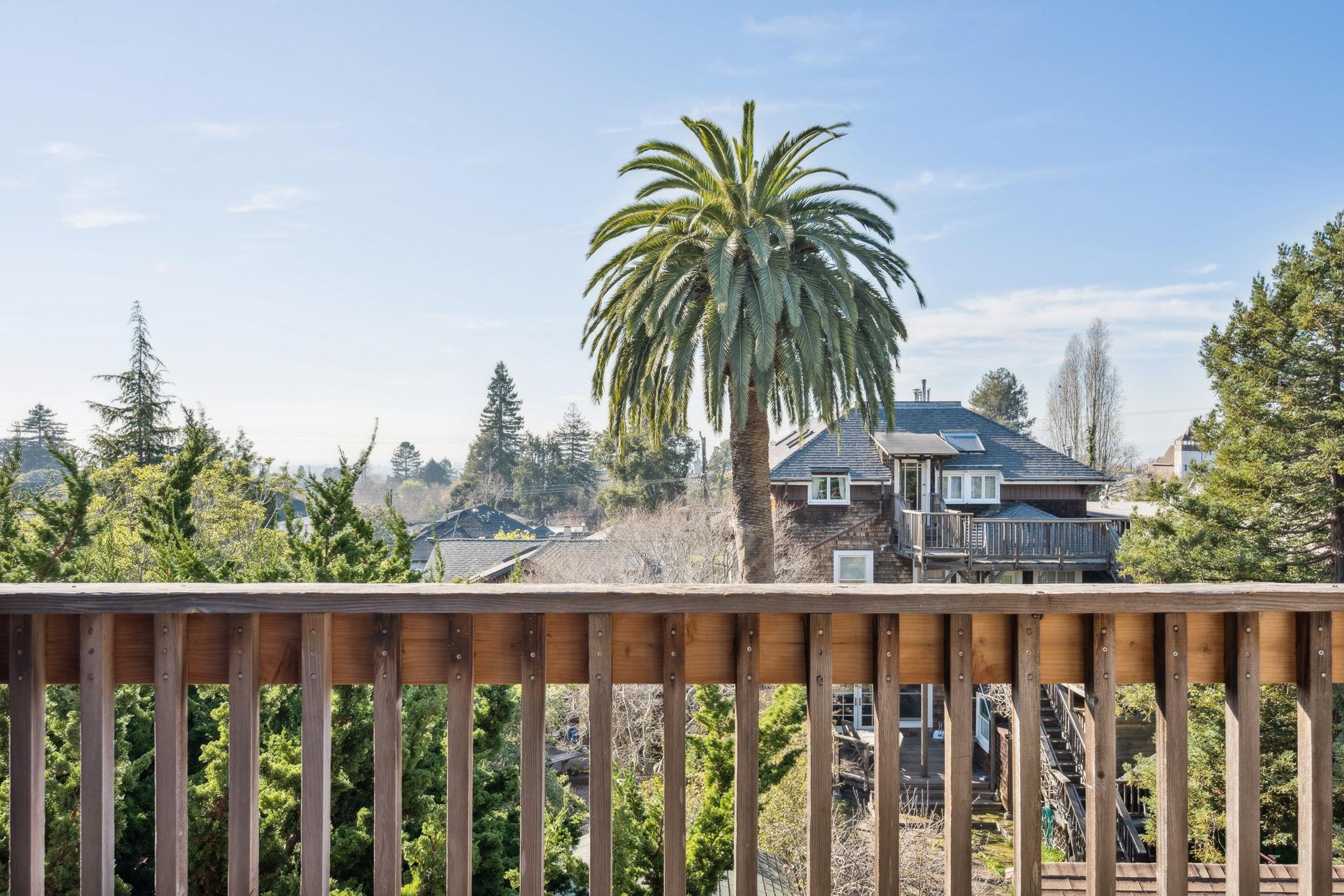 Detail Gallery Image 15 of 35 For 1372 Henry Street, Berkeley,  CA 94709-1929 - 2 Beds | 1/1 Baths