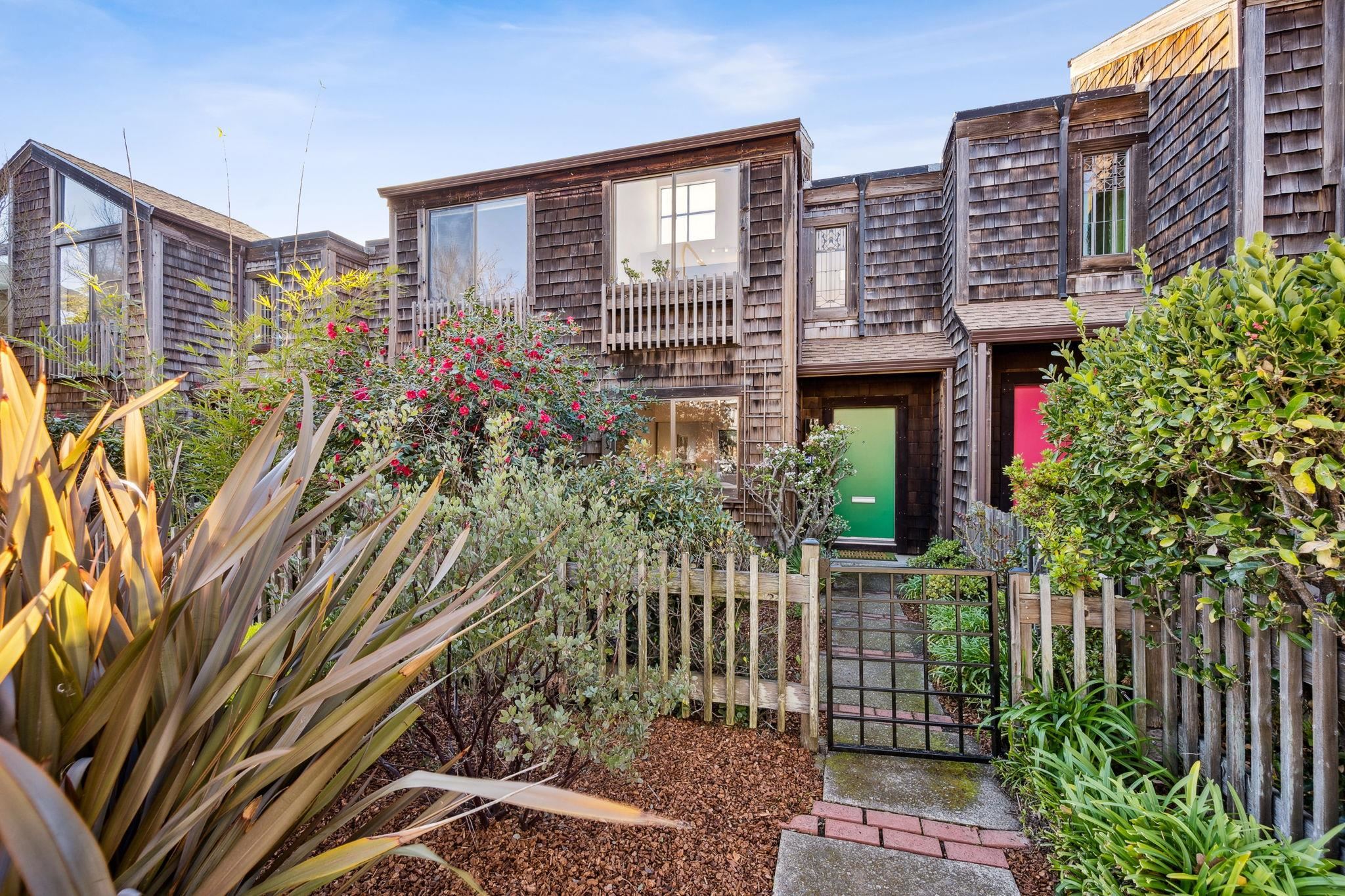 Detail Gallery Image 32 of 35 For 1372 Henry Street, Berkeley,  CA 94709-1929 - 2 Beds | 1/1 Baths