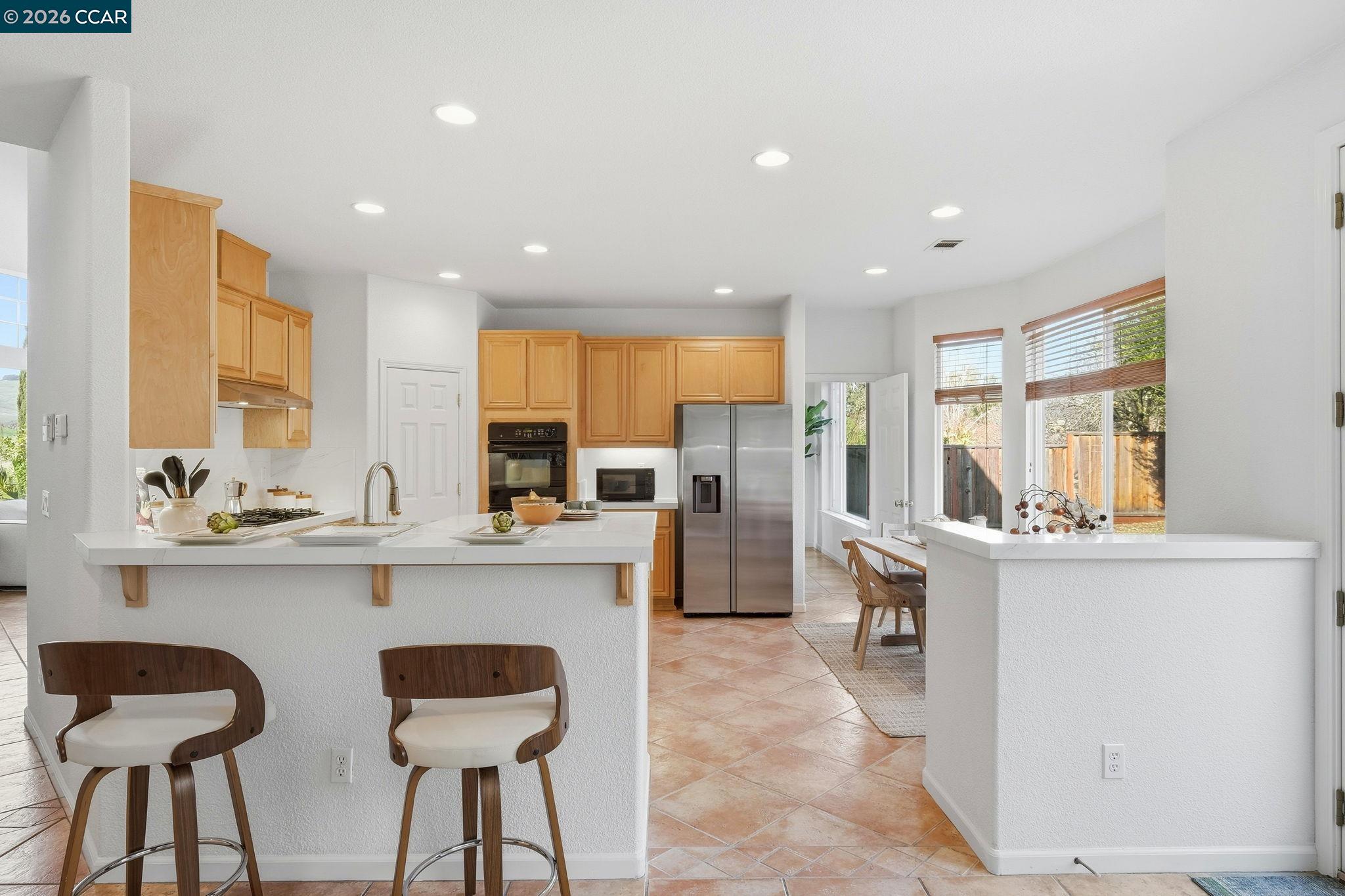 Detail Gallery Image 20 of 59 For 868 Deer Spring Cir, Concord,  CA 94521 - 5 Beds | 3/1 Baths