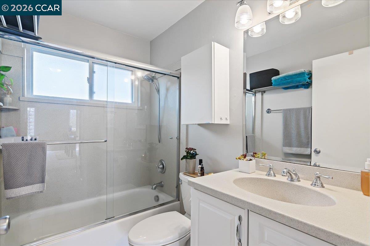 Detail Gallery Image 13 of 19 For 2180 Geary Rd #18,  Pleasant Hill,  CA 94523 - 2 Beds | 1 Baths