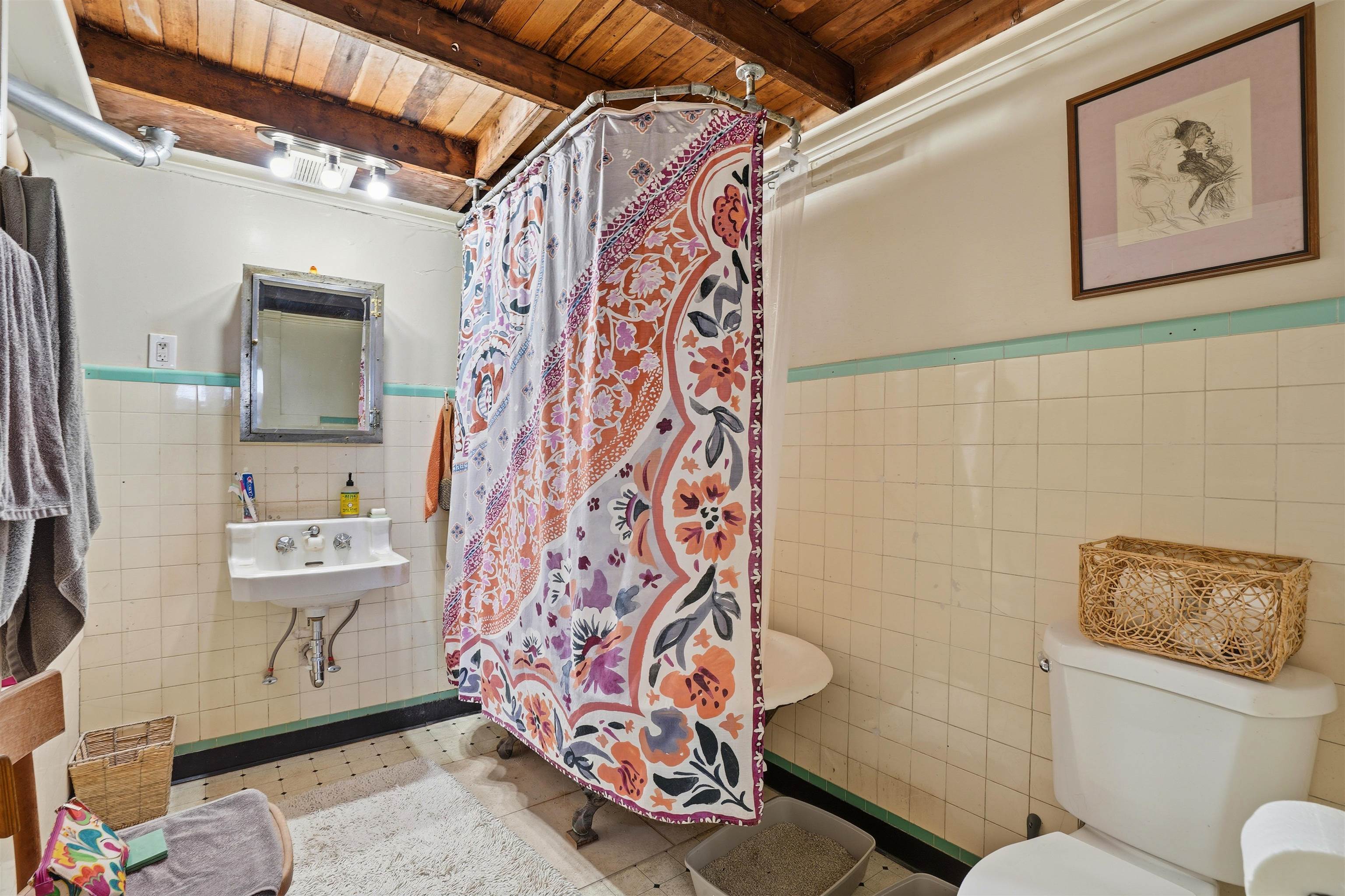 Detail Gallery Image 11 of 46 For 733 Loring Ave, Crockett,  CA 94525-1235 - – Beds | – Baths