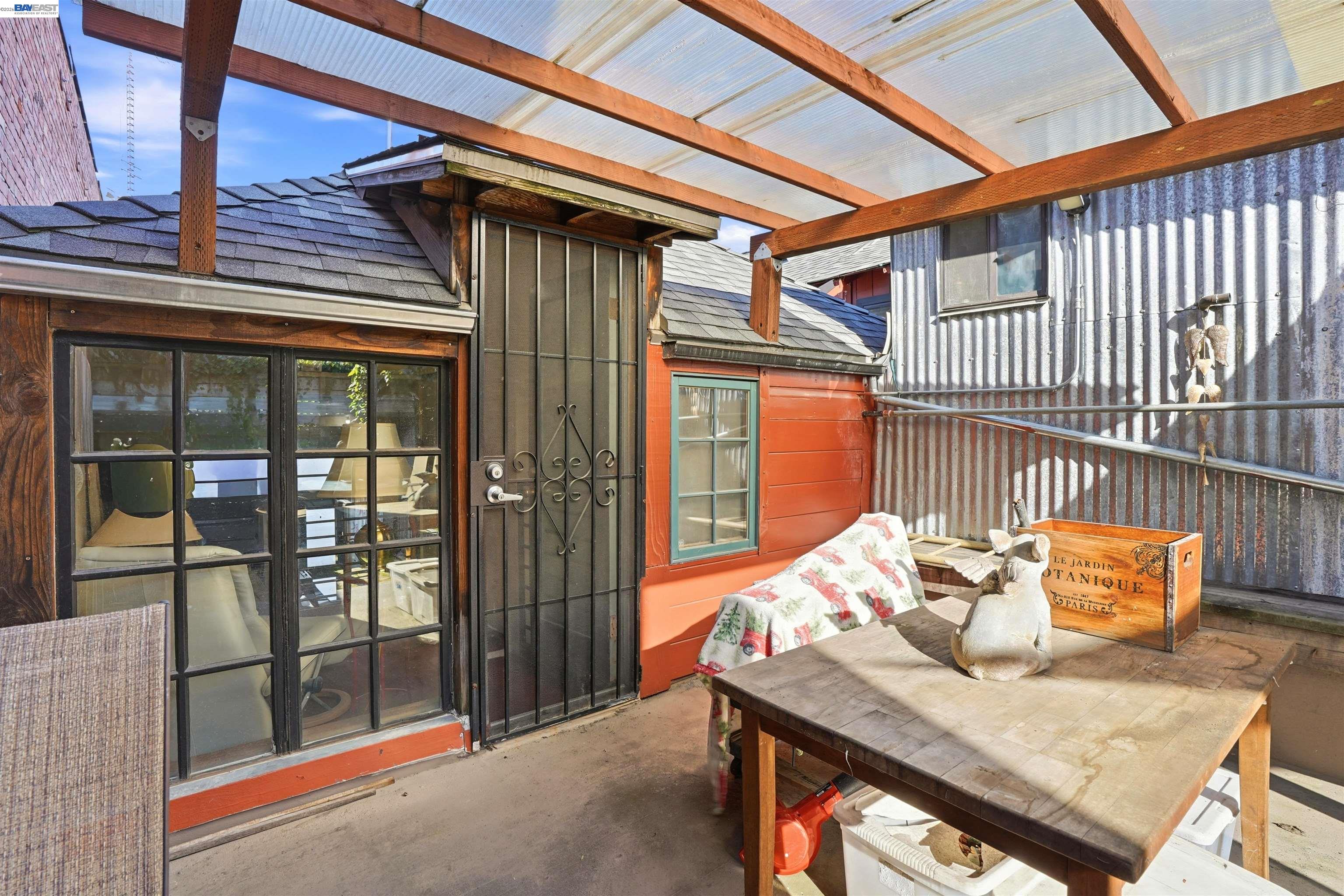 733 Loring Ave, Crockett CA 94525 — photo 15