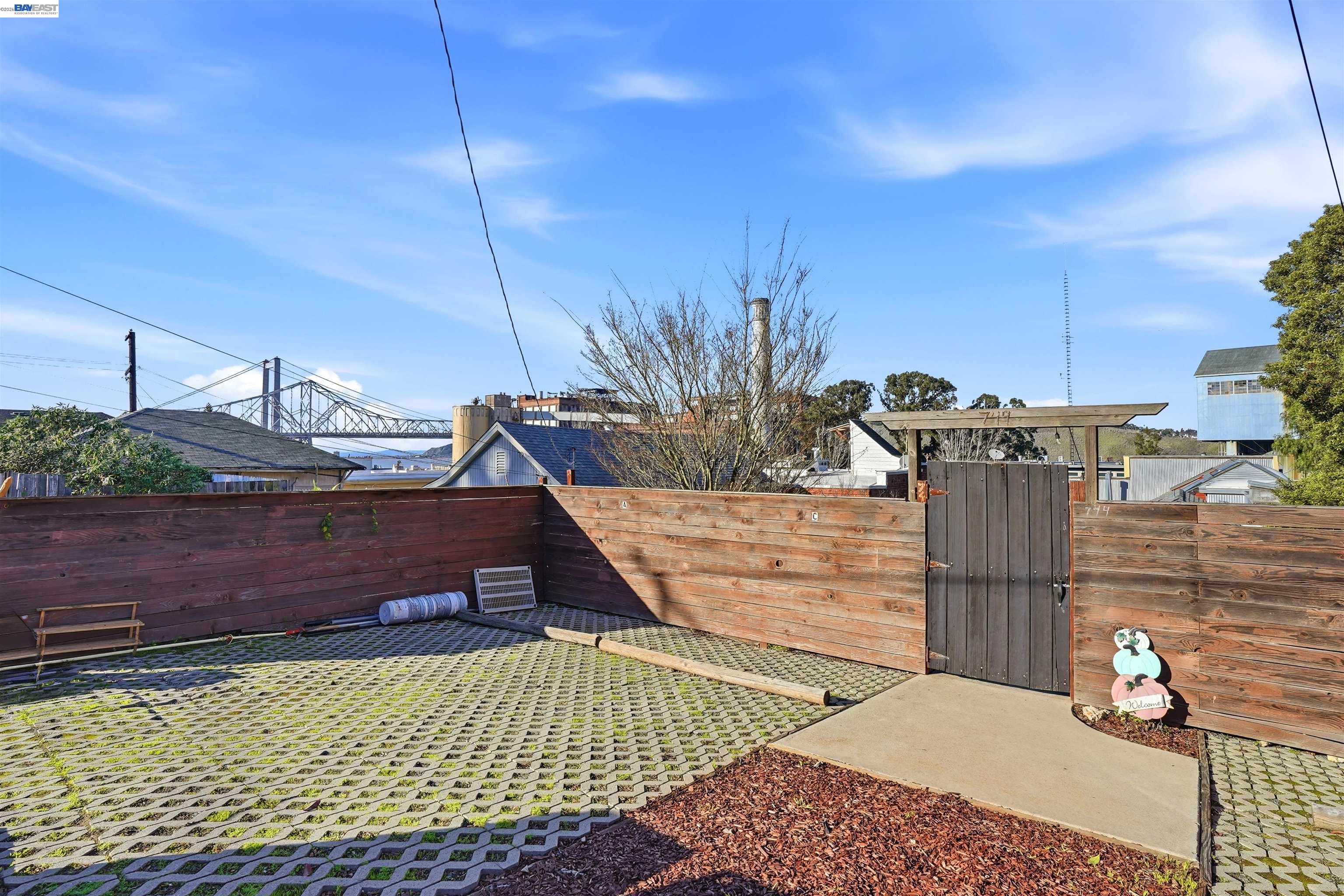 733 Loring Ave, Crockett CA 94525 — photo 36