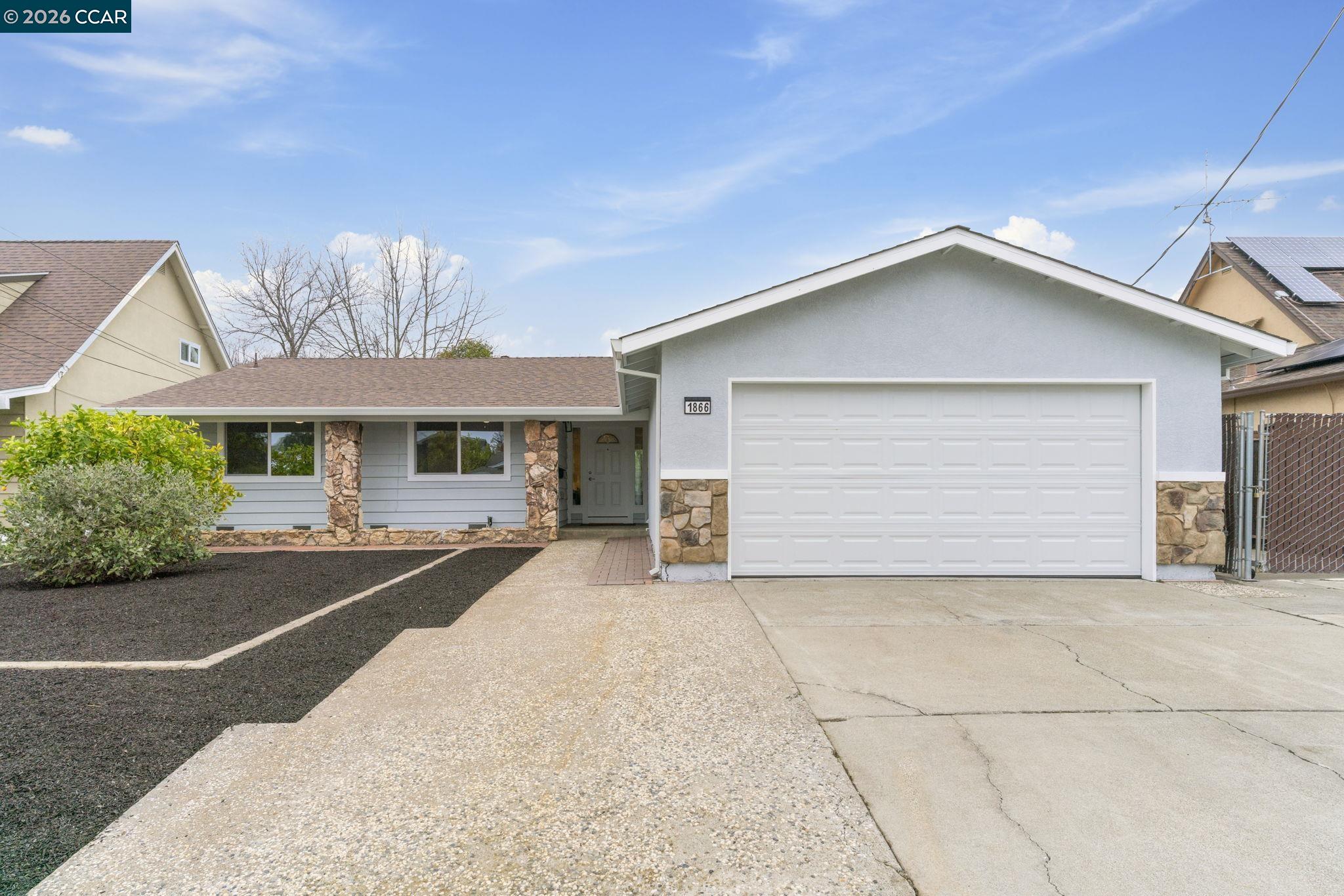 Detail Gallery Image 2 of 37 For 1866 Elkwood Dr, Concord,  CA 94519 - 3 Beds | 2 Baths