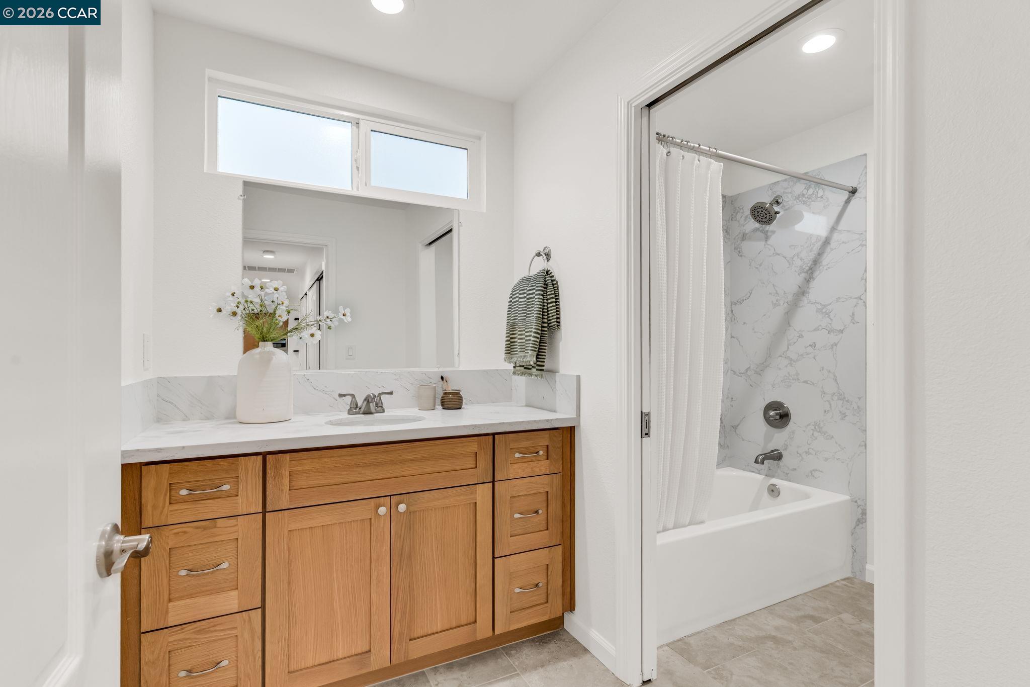 Detail Gallery Image 26 of 37 For 1866 Elkwood Dr, Concord,  CA 94519 - 3 Beds | 2 Baths