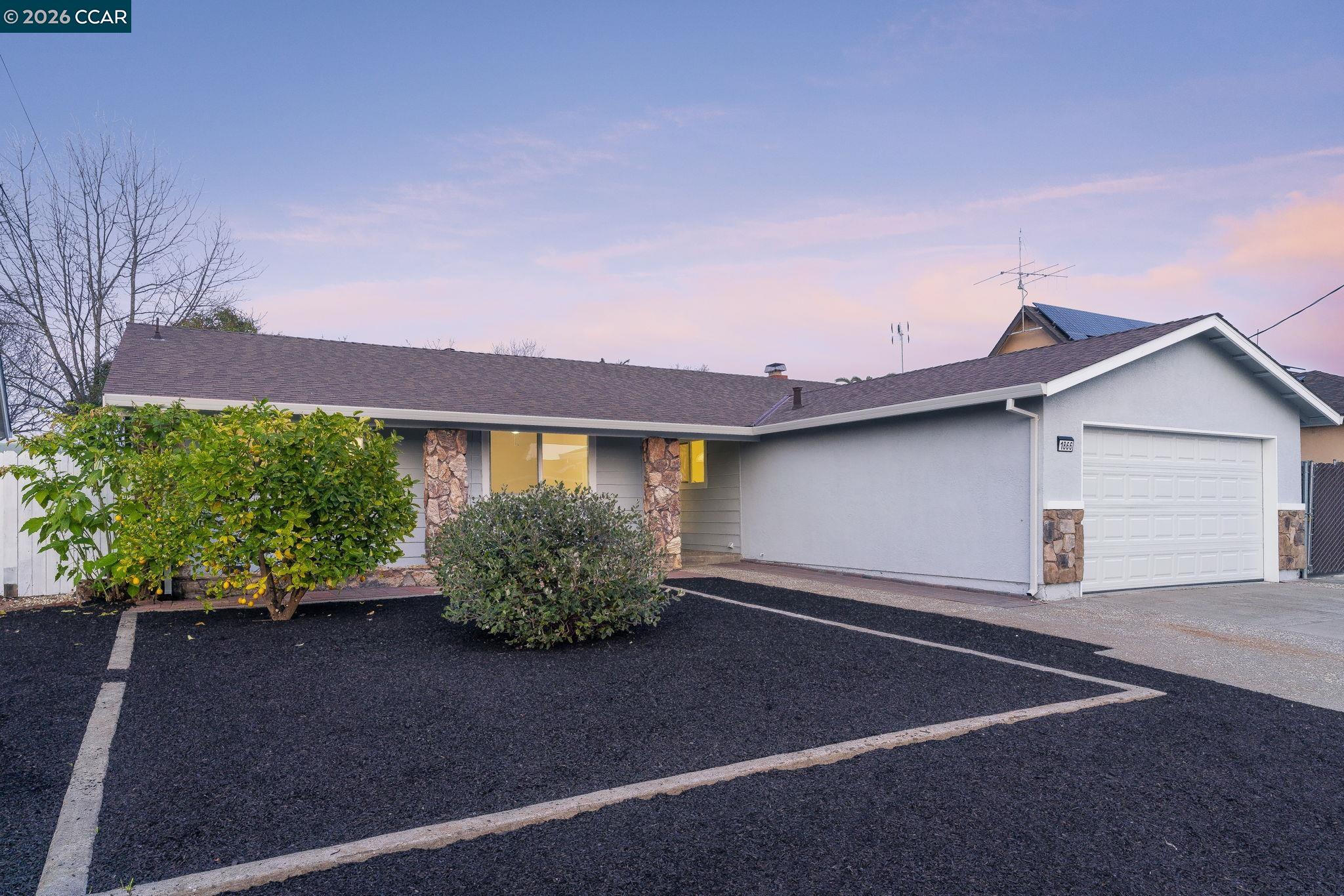 Detail Gallery Image 35 of 37 For 1866 Elkwood Dr, Concord,  CA 94519 - 3 Beds | 2 Baths