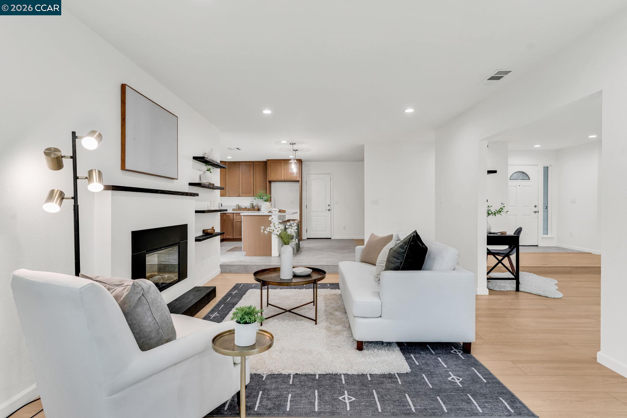 Detail Gallery Image 6 of 37 For 1866 Elkwood Dr, Concord,  CA 94519 - 3 Beds | 2 Baths