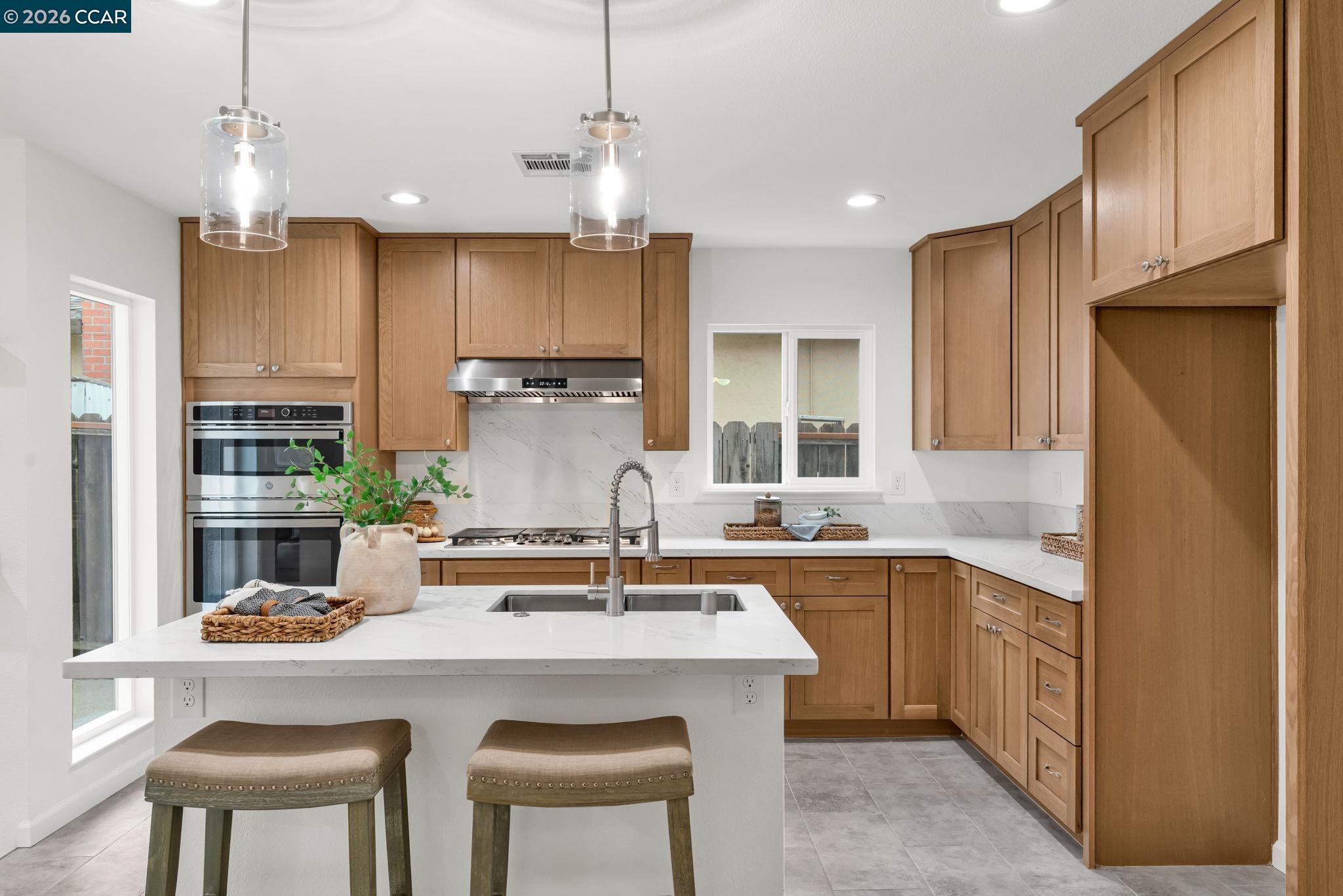 Detail Gallery Image 10 of 37 For 1866 Elkwood Dr, Concord,  CA 94519 - 3 Beds | 2 Baths