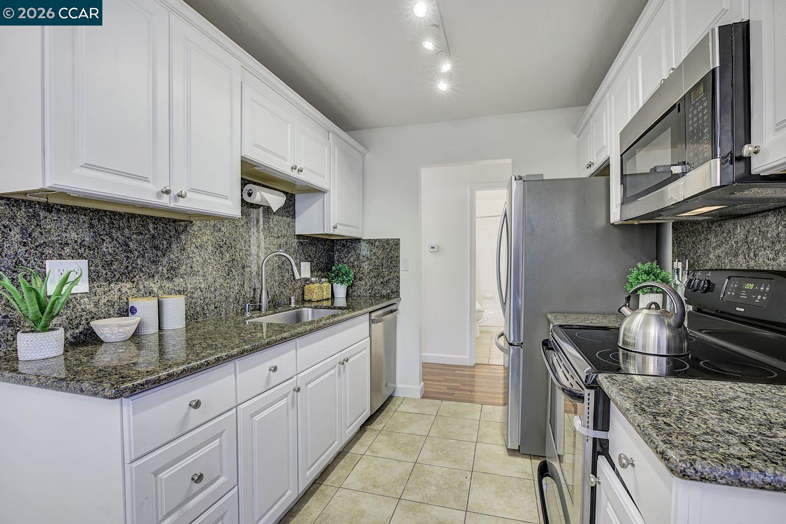 Photo #13: 41121984 Listing: Photo #13