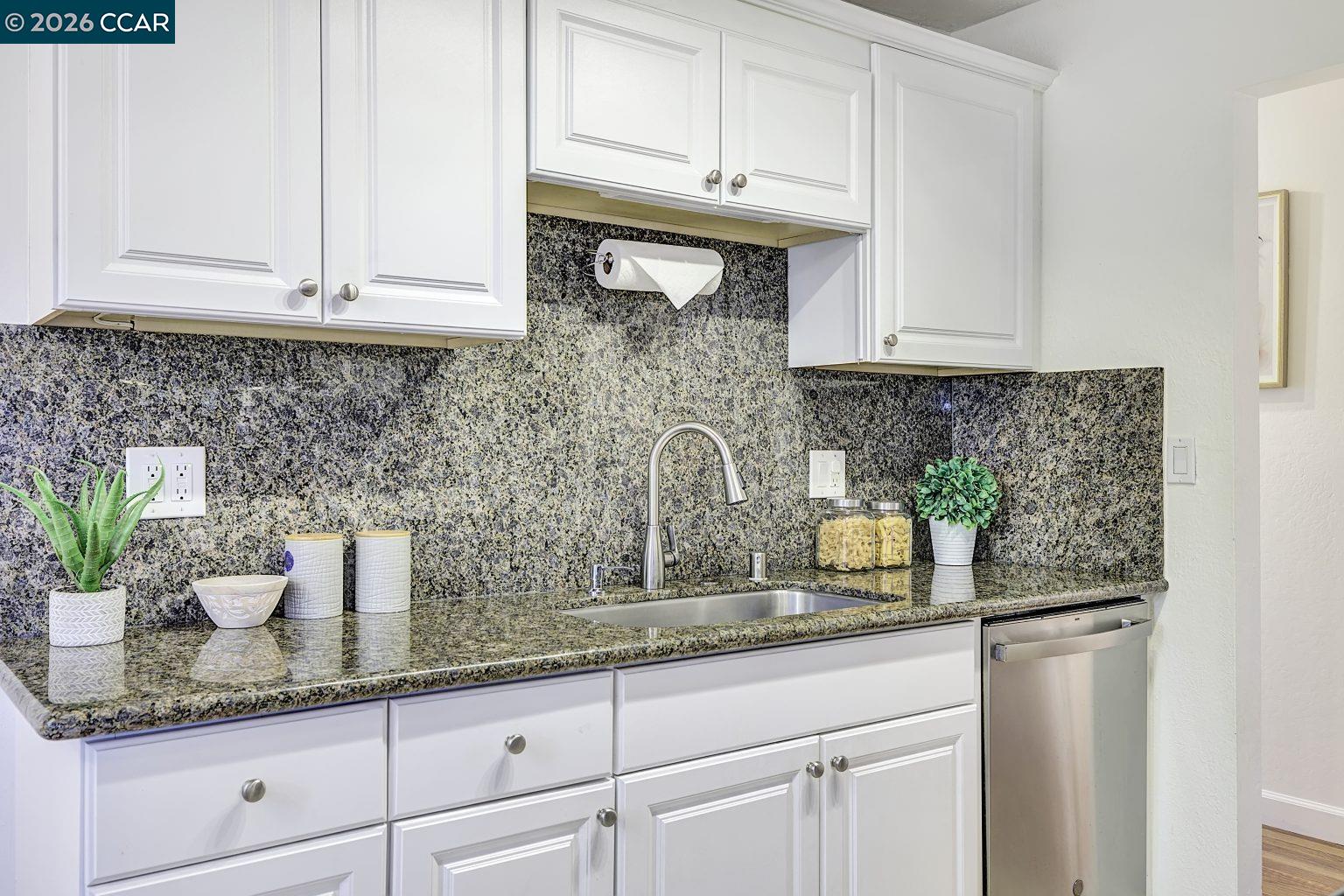 Photo #14: 41121984 Listing: Photo #14