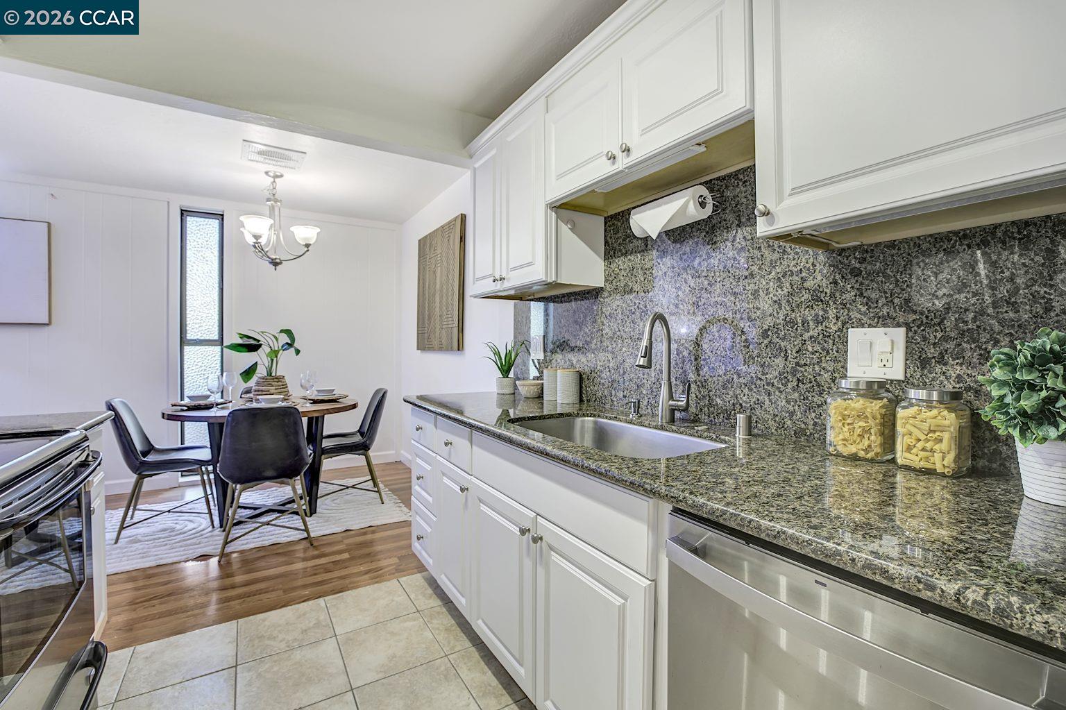 Photo #16: 41121984 Listing: Photo #16