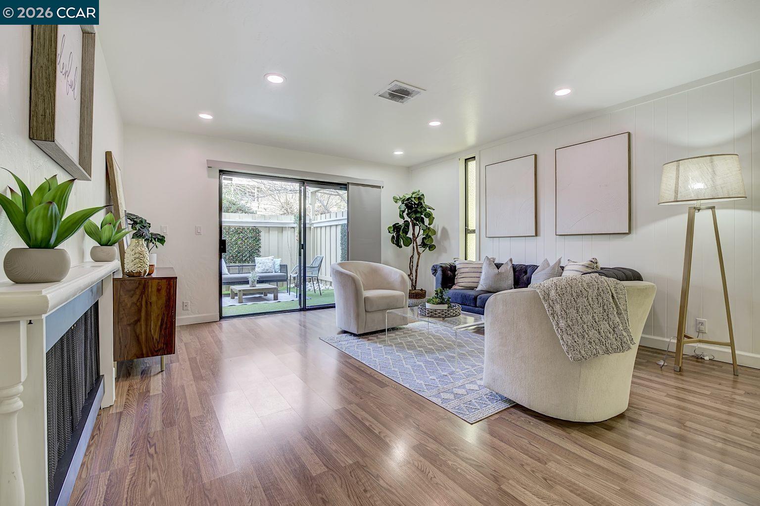 Photo #3: 41121984 Listing: Photo #3