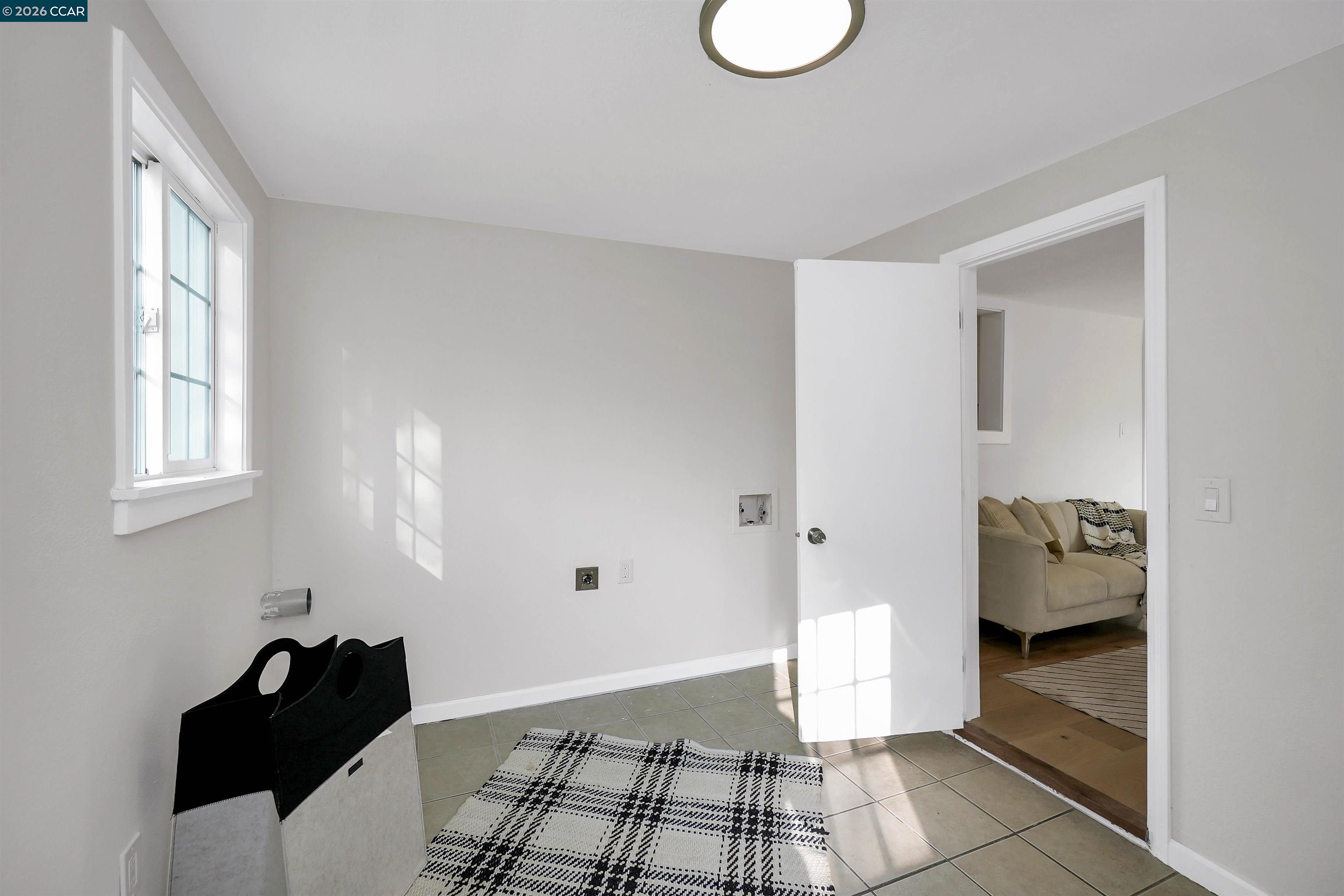 Detail Gallery Image 27 of 60 For 2412 Alamo St, Pinole,  CA 94564 - 3 Beds | 2 Baths