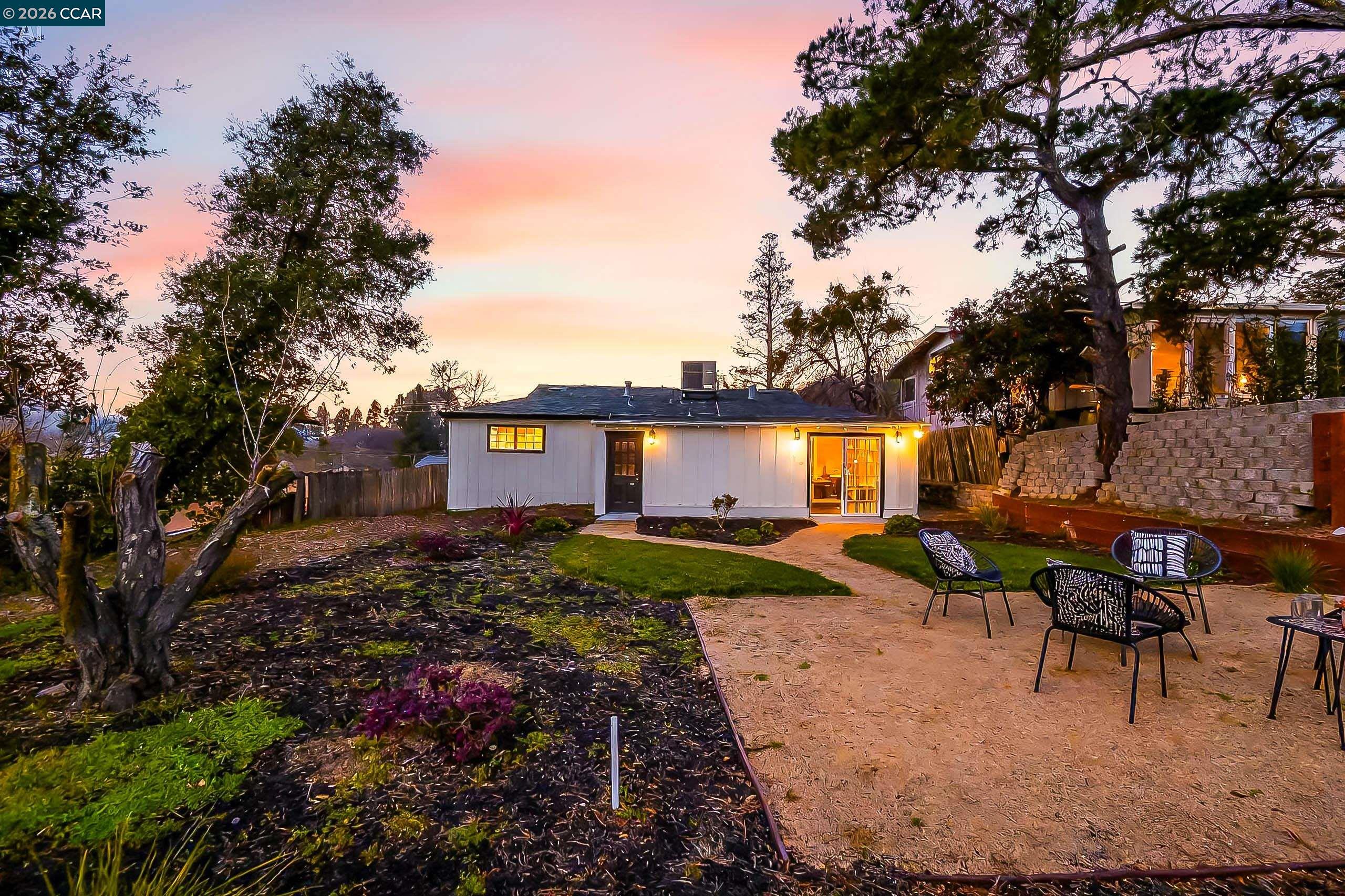 Detail Gallery Image 50 of 60 For 2412 Alamo St, Pinole,  CA 94564 - 3 Beds | 2 Baths