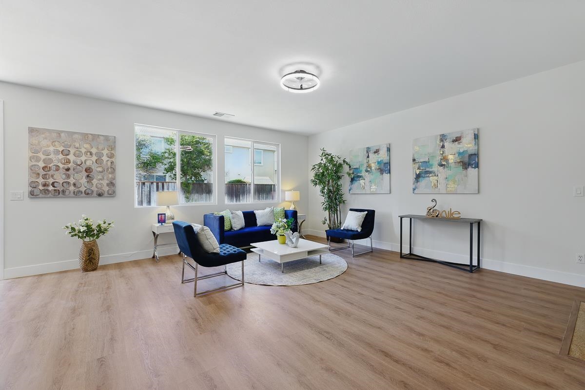 Detail Gallery Image 12 of 60 For 2342 Winchester Loop, Discovery Bay,  CA 94505 - 4 Beds | 3 Baths