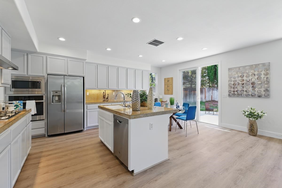 Detail Gallery Image 17 of 60 For 2342 Winchester Loop, Discovery Bay,  CA 94505 - 4 Beds | 3 Baths