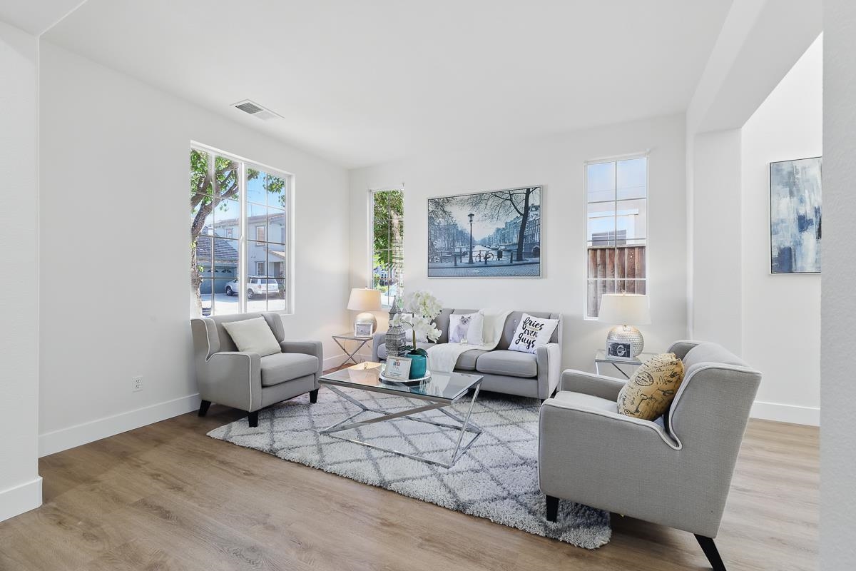 Detail Gallery Image 3 of 60 For 2342 Winchester Loop, Discovery Bay,  CA 94505 - 4 Beds | 3 Baths