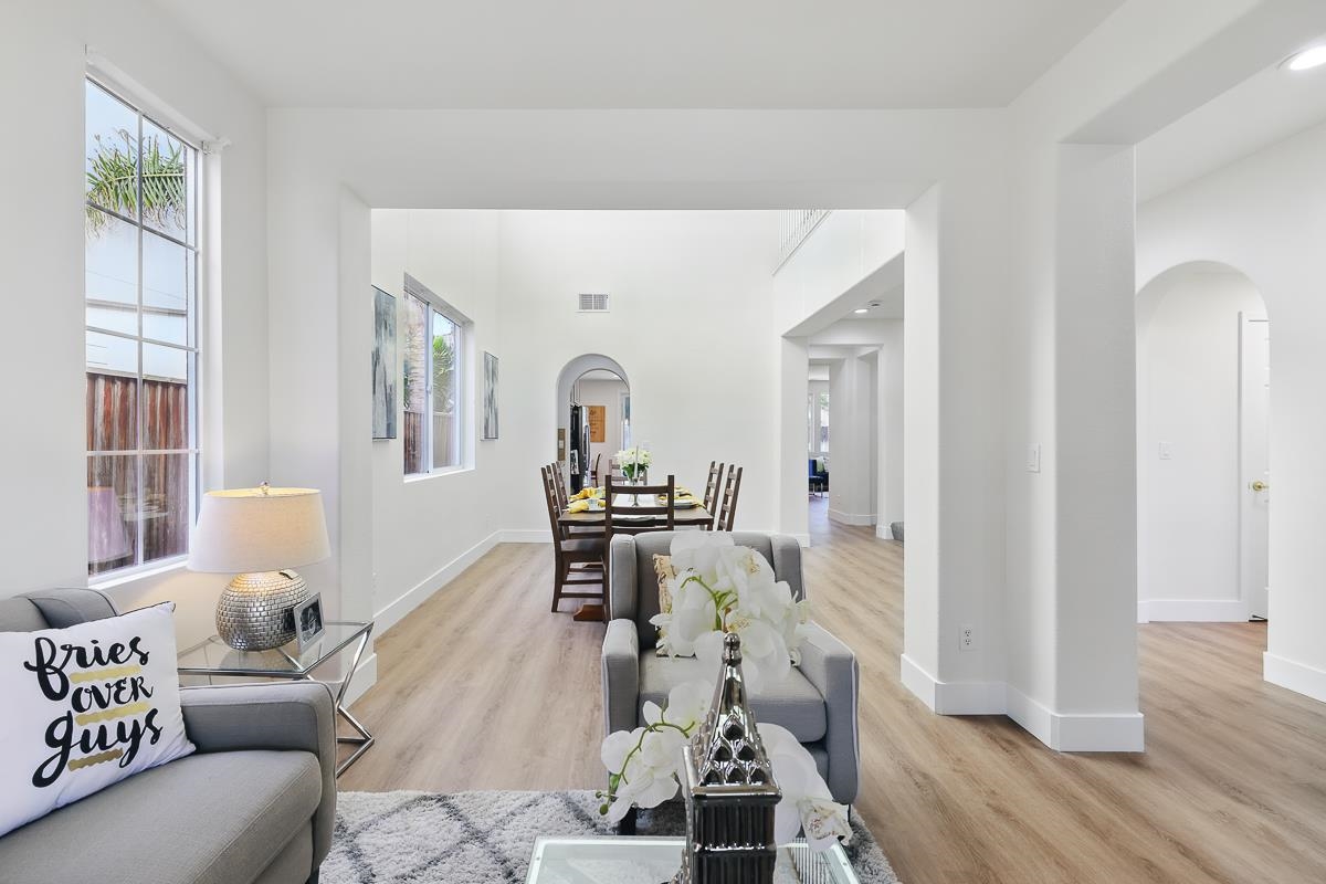 Detail Gallery Image 7 of 60 For 2342 Winchester Loop, Discovery Bay,  CA 94505 - 4 Beds | 3 Baths