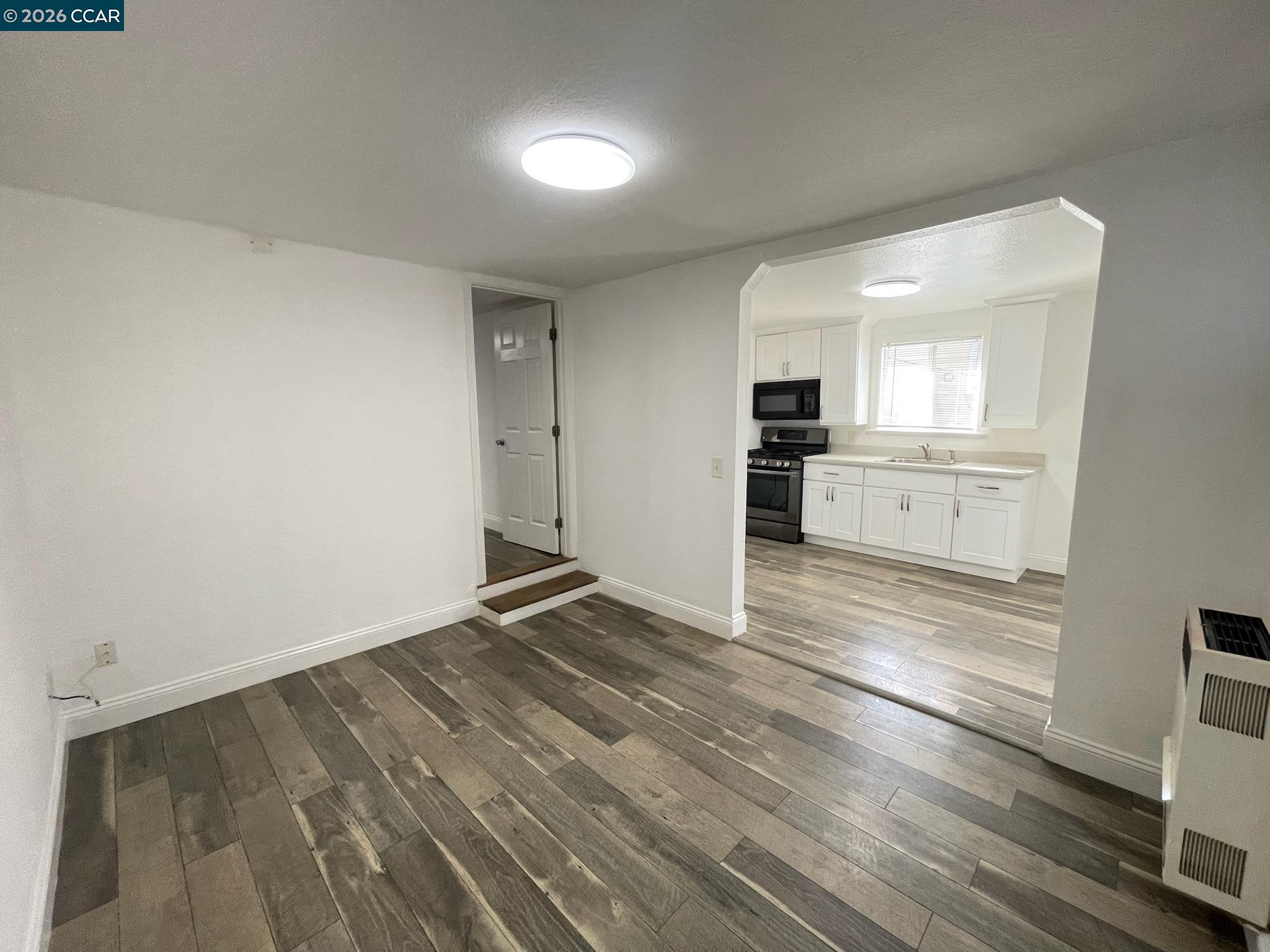 Front Image Thumbnail for CC41121994