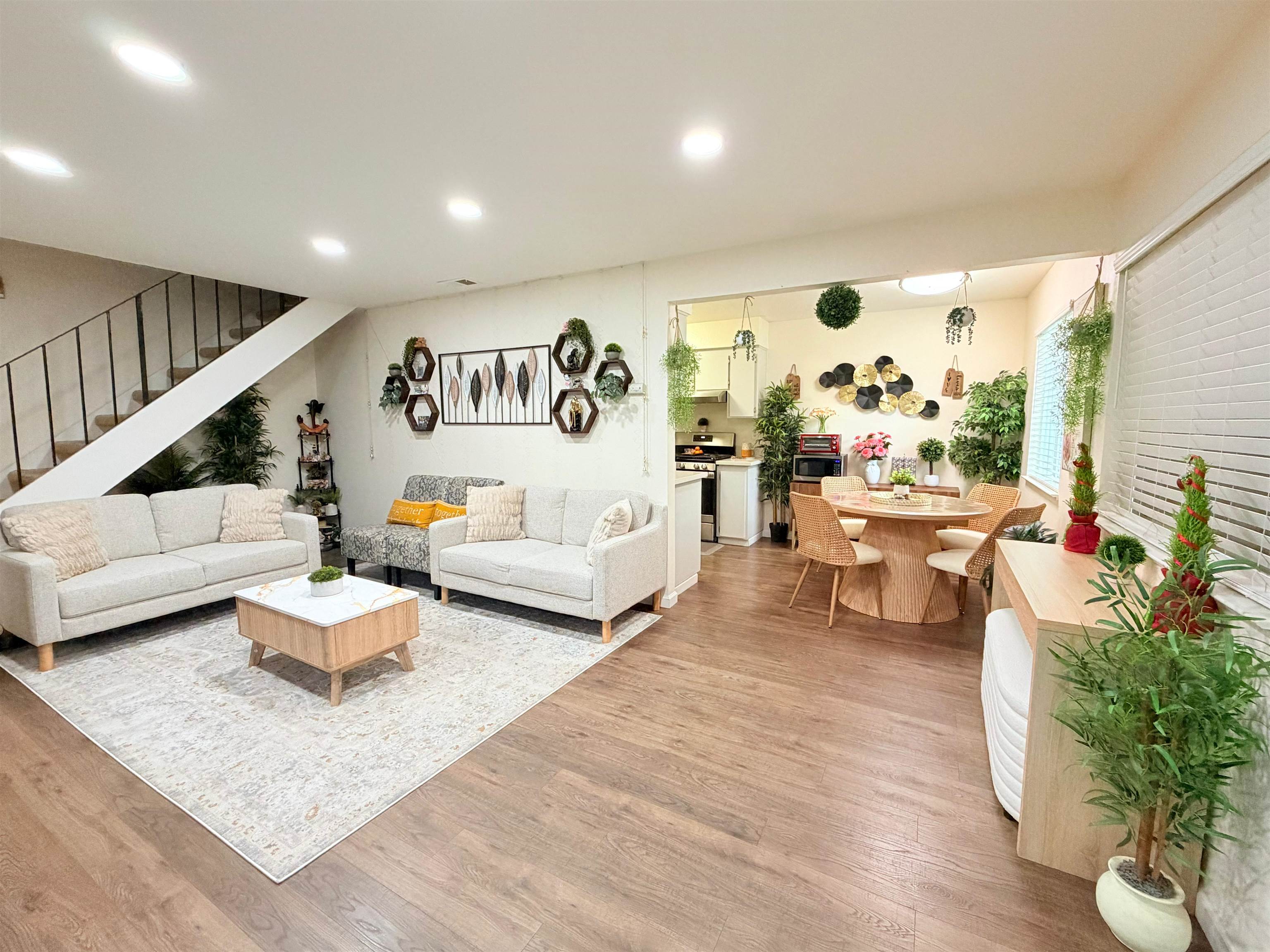 Photo #3: 41122000 Listing: Photo #3