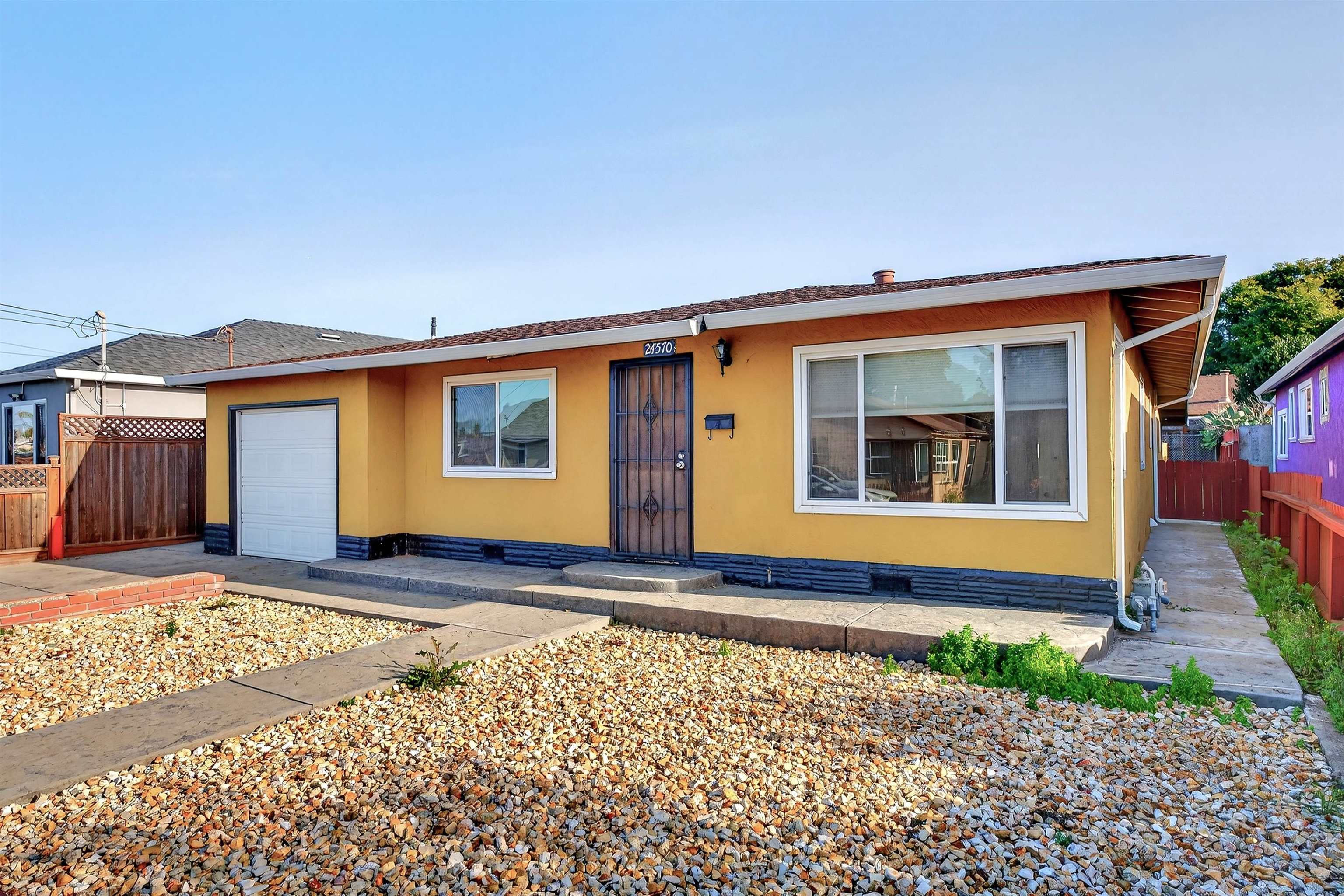 Detail Gallery Image 3 of 25 For 24570 Thomas Ave, Hayward,  CA 94544 - 3 Beds | 1 Baths