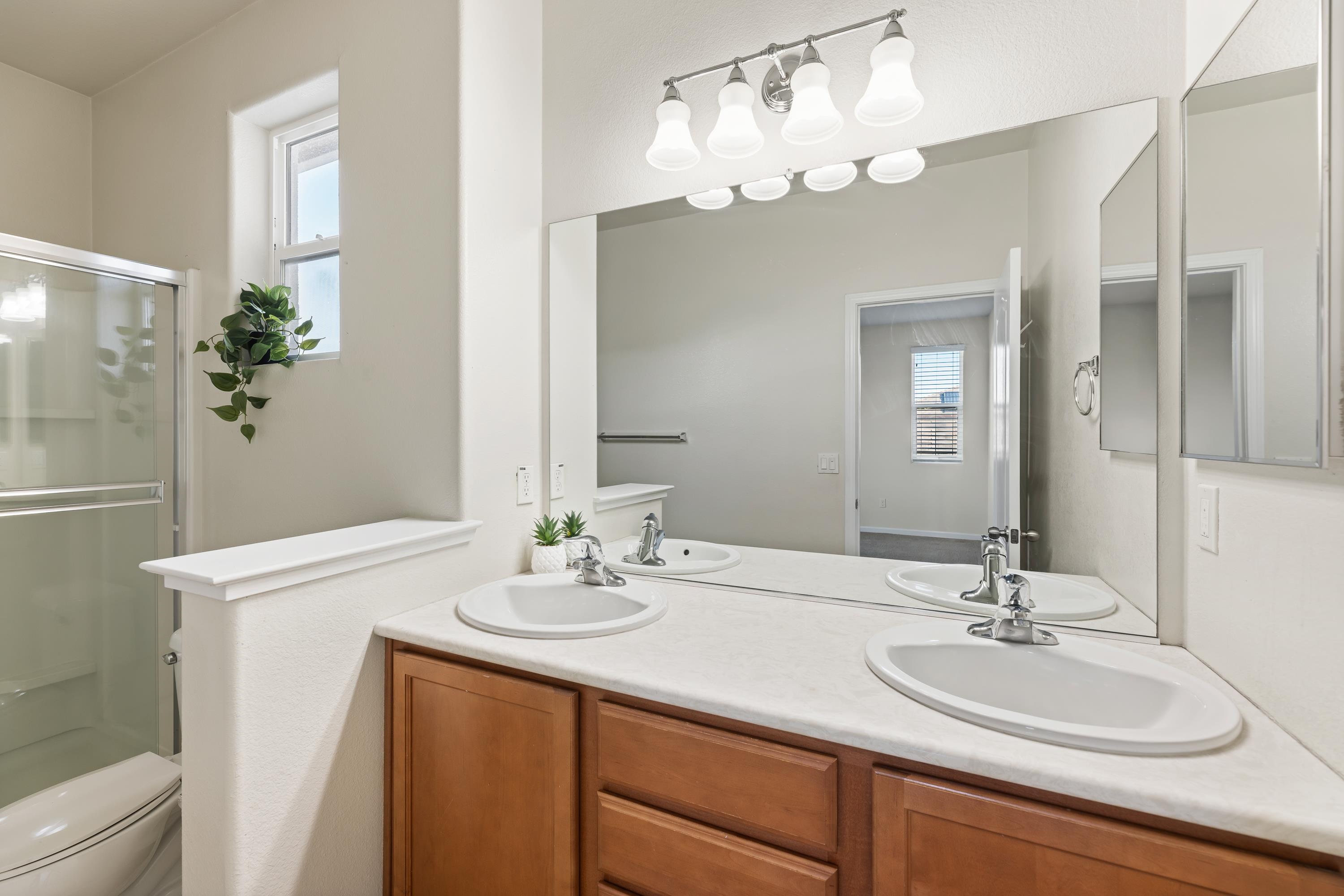 Detail Gallery Image 19 of 28 For 46 Sugarbush Ct, Oakley,  CA 94561 - 5 Beds | 3 Baths