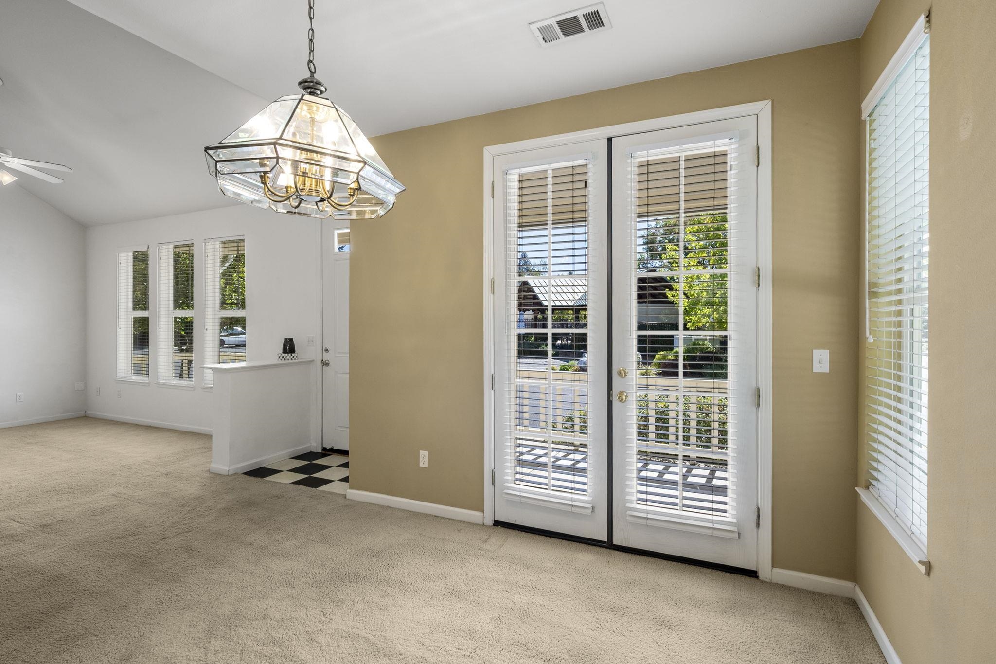 Detail Gallery Image 13 of 40 For 343 Fieldstone Drive, Murphys,  CA 95247 - 2 Beds | 3/1 Baths