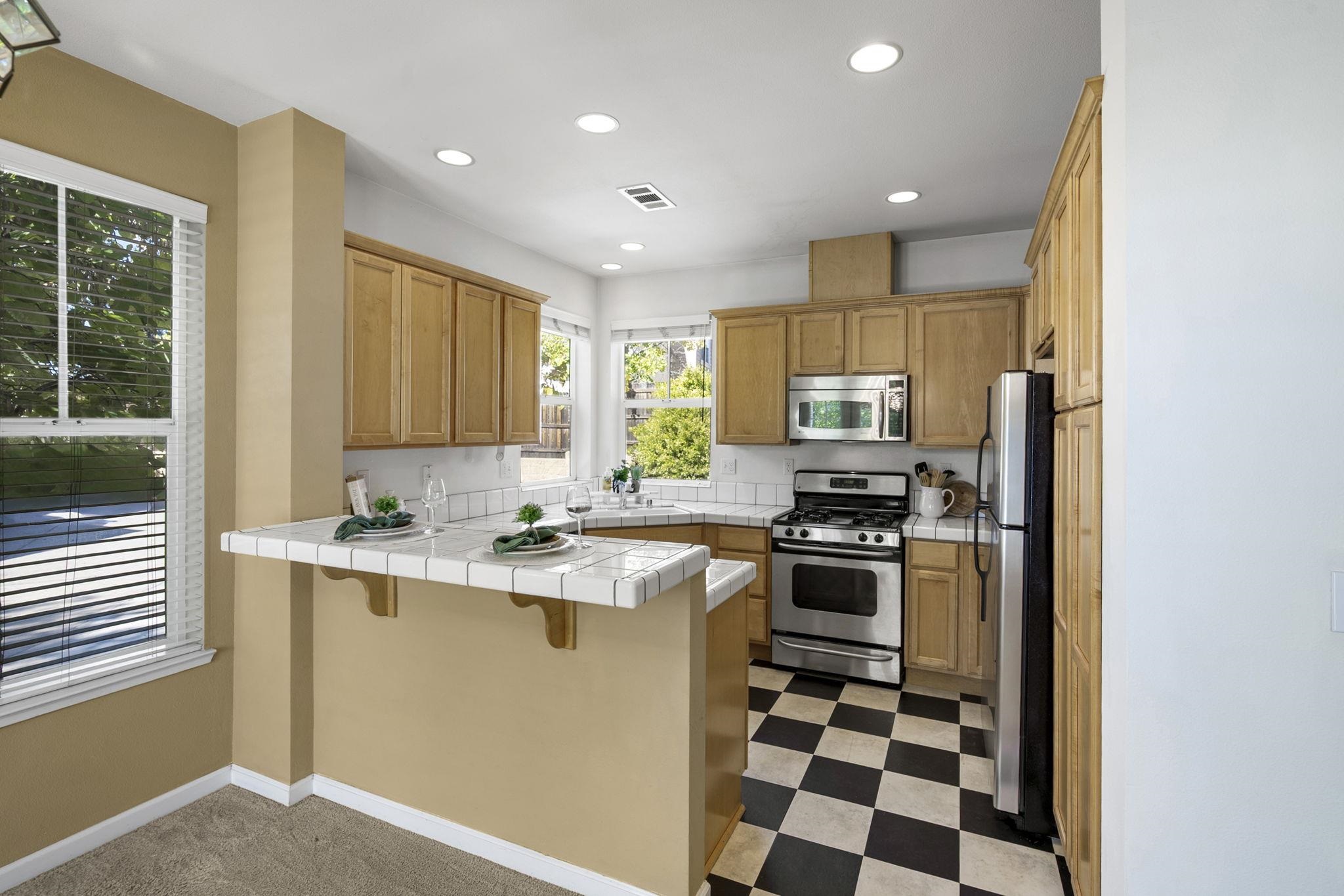 Detail Gallery Image 14 of 40 For 343 Fieldstone Drive, Murphys,  CA 95247 - 2 Beds | 3/1 Baths