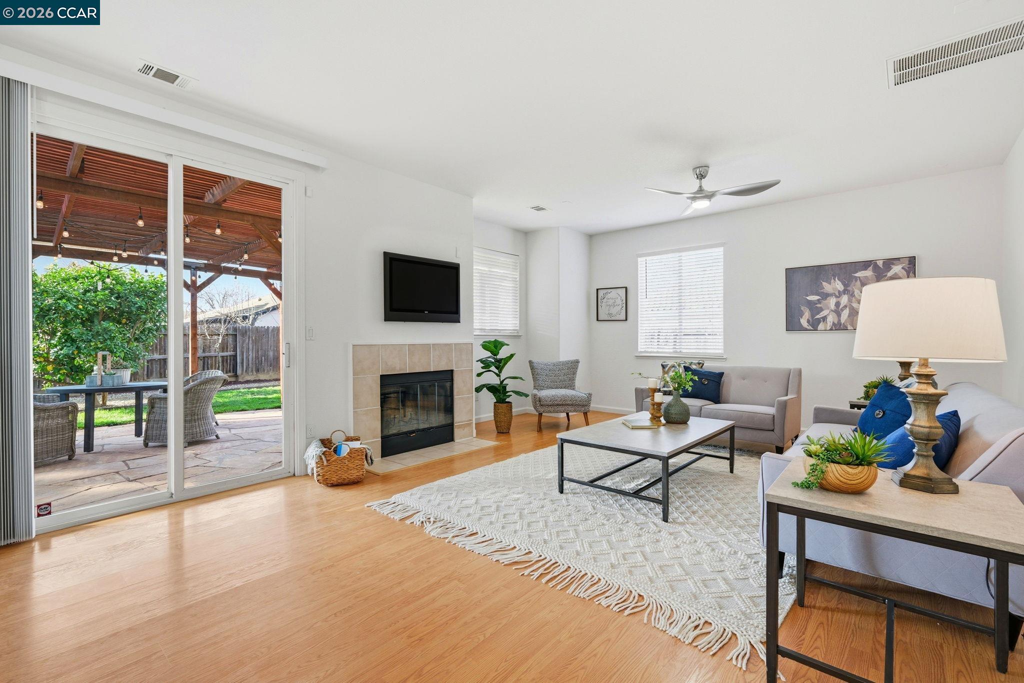 Detail Gallery Image 16 of 40 For 5283 Mohican Way, Antioch,  CA 94531 - 4 Beds | 3 Baths