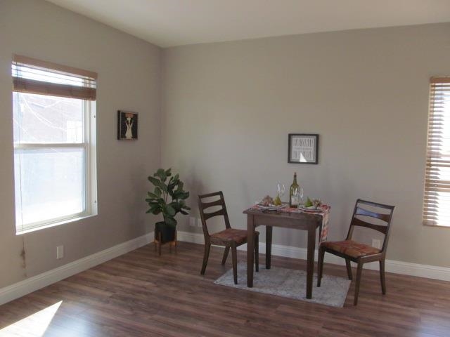 Detail Gallery Image 8 of 13 For 2807 Filbert St, Oakland,  CA 94607 - 3 Beds | 3 Baths