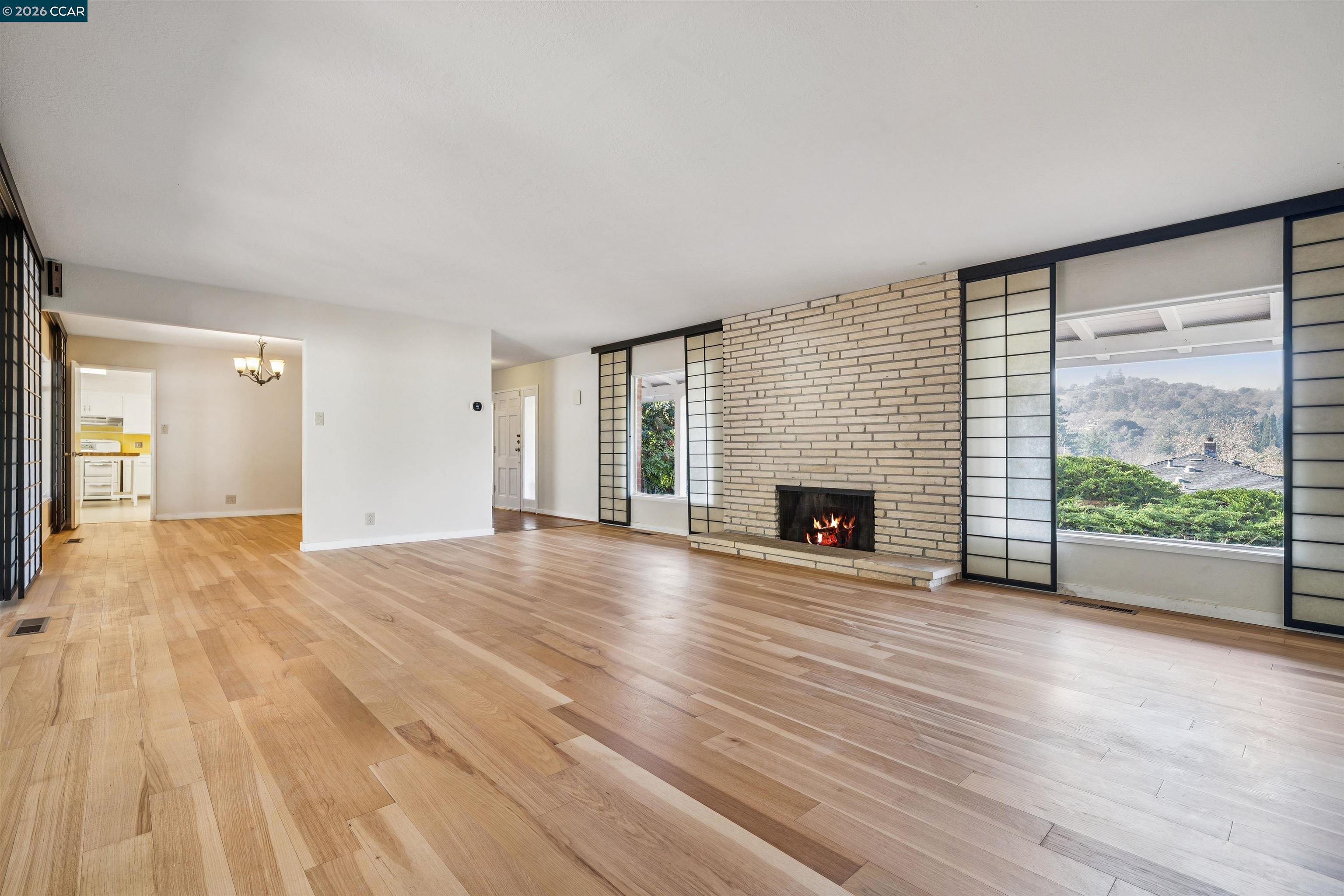 Detail Gallery Image 3 of 11 For 818 Solana Dr, Lafayette,  CA 94549 - 3 Beds | 2 Baths