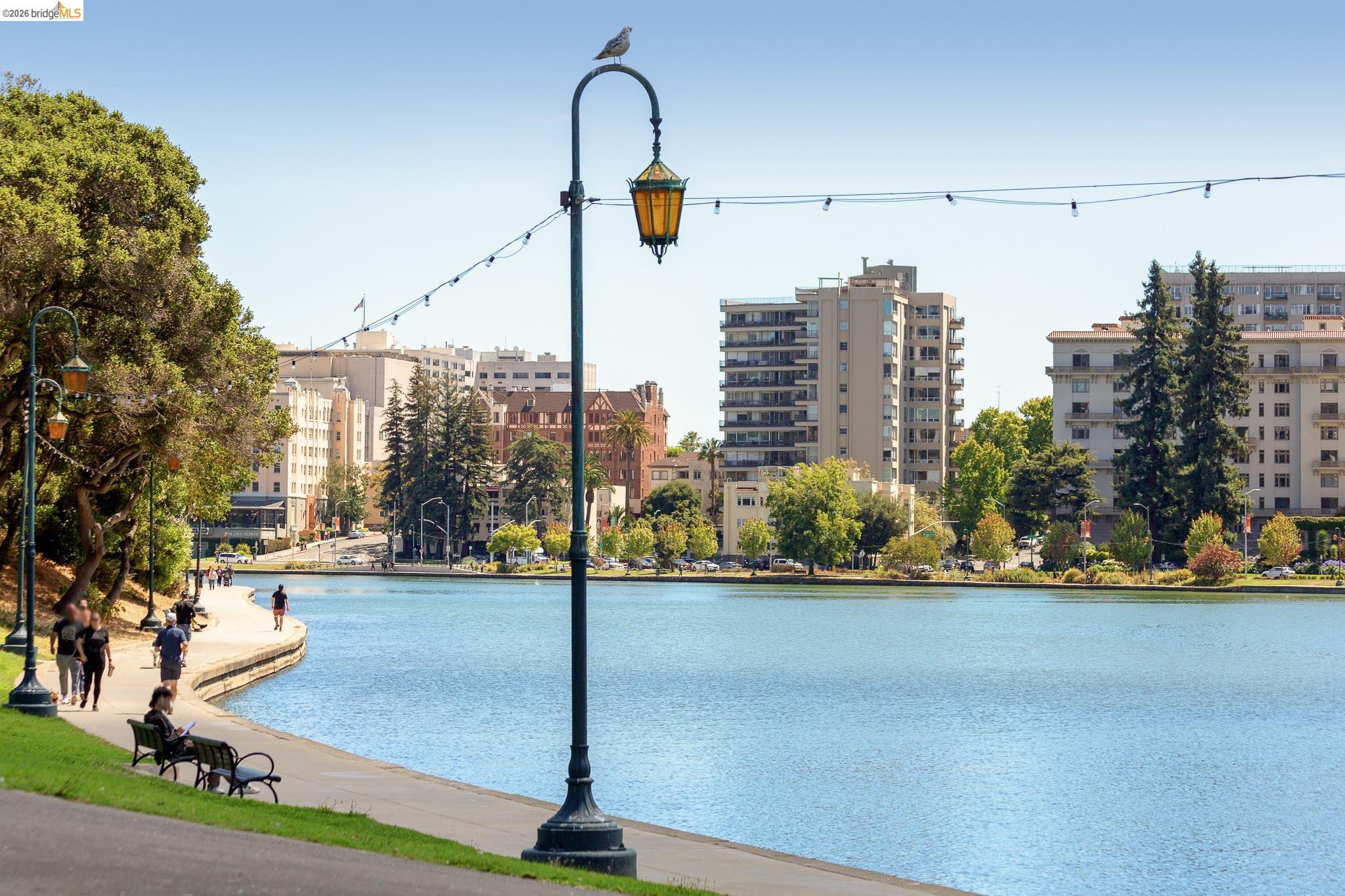 Front Image Thumbnail for EB41122041