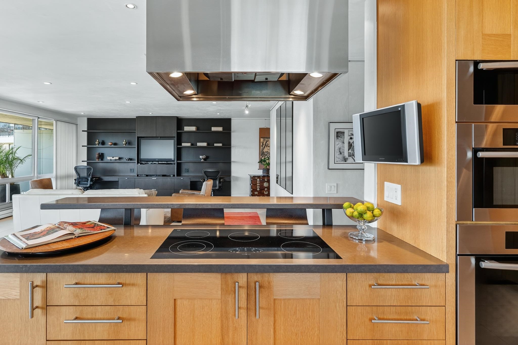 Detail Gallery Image 23 of 51 For 177 19th St 10e,  Oakland,  CA 94612 - 2 Beds | 2 Baths