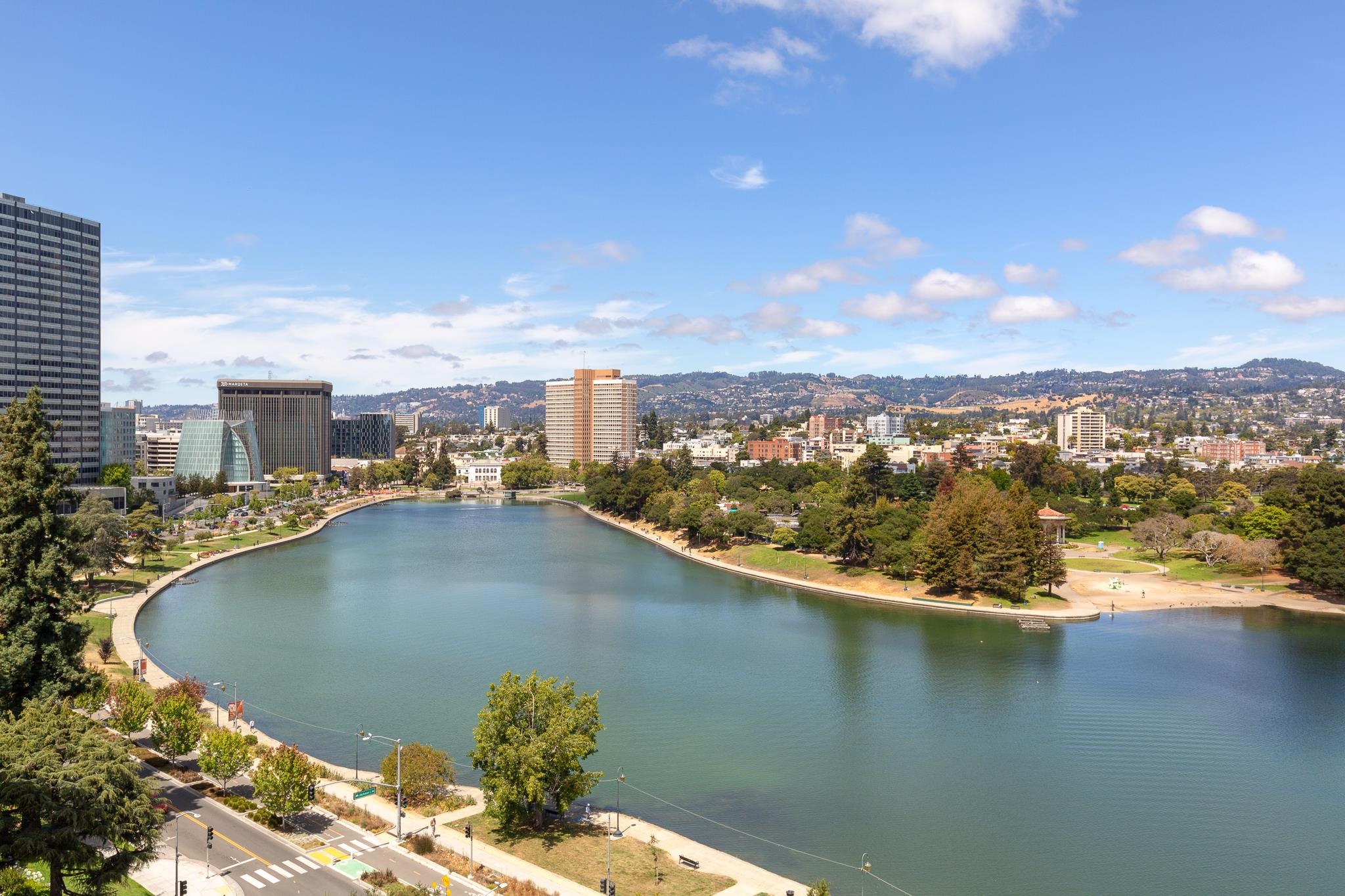 Detail Gallery Image 26 of 51 For 177 19th St 10e,  Oakland,  CA 94612 - 2 Beds | 2 Baths