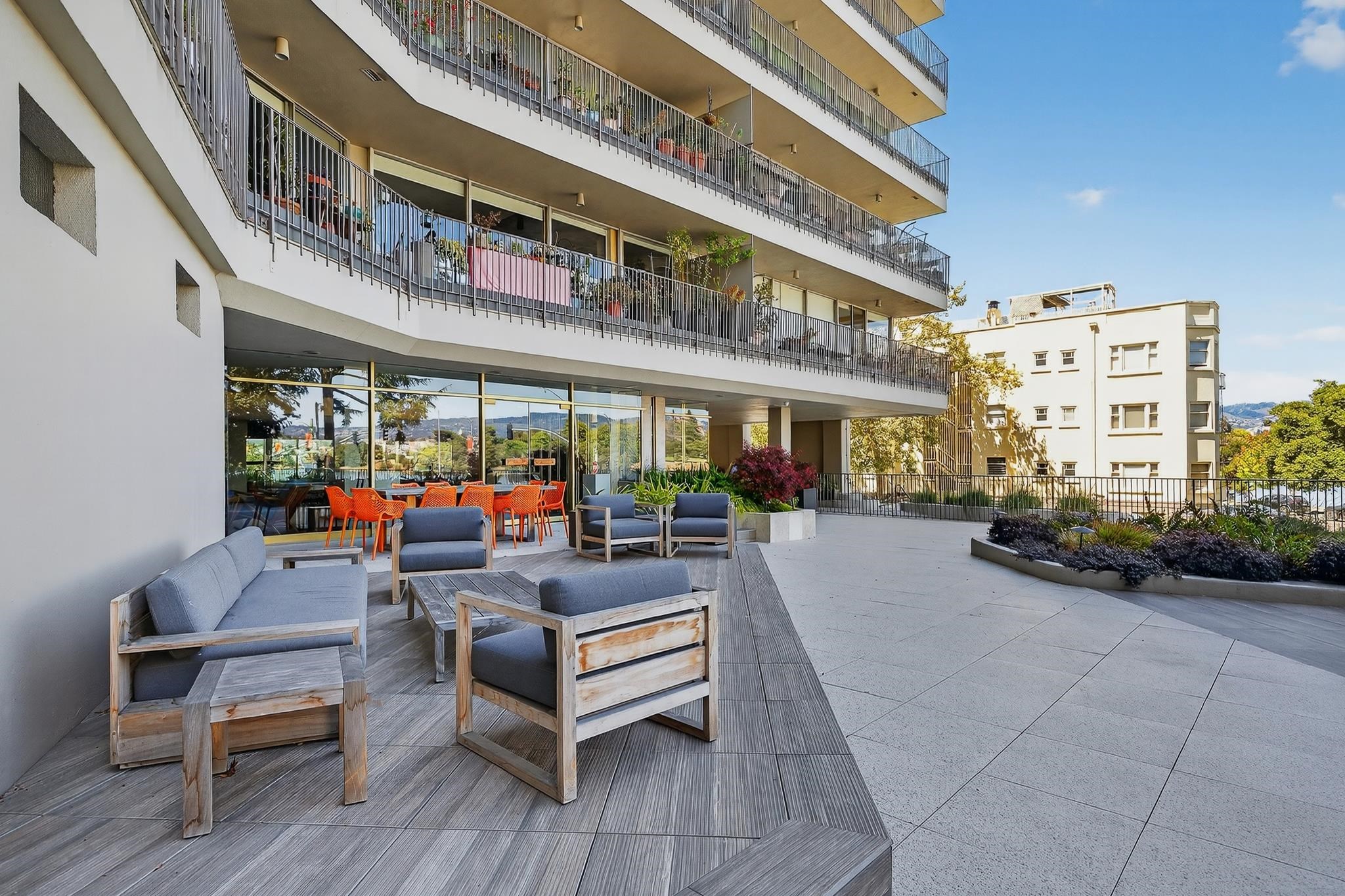 Detail Gallery Image 49 of 51 For 177 19th St 10e,  Oakland,  CA 94612 - 2 Beds | 2 Baths