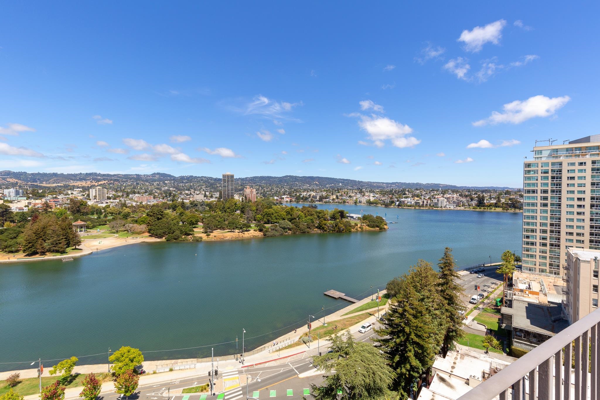 Detail Gallery Image 51 of 51 For 177 19th St 10e,  Oakland,  CA 94612 - 2 Beds | 2 Baths