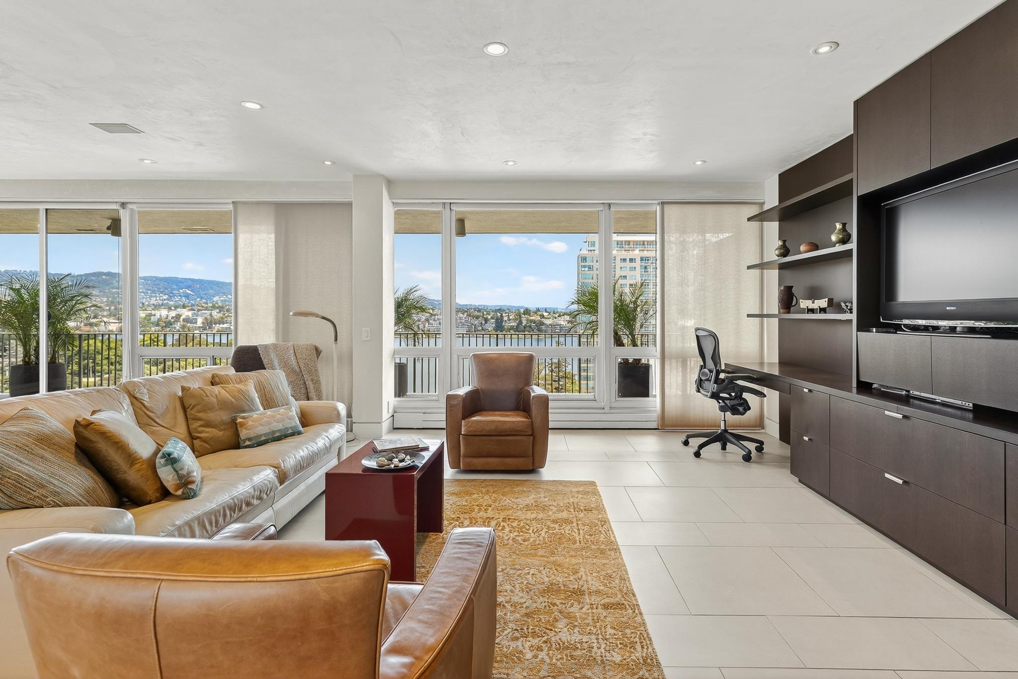 Detail Gallery Image 8 of 51 For 177 19th St 10e,  Oakland,  CA 94612 - 2 Beds | 2 Baths