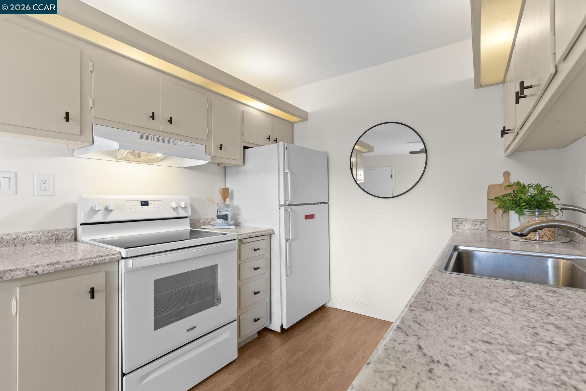 Detail Gallery Image 17 of 36 For 1919 Ygnacio Valley Rd #93,  Walnut Creek,  CA 94598 - 2 Beds | 1/1 Baths